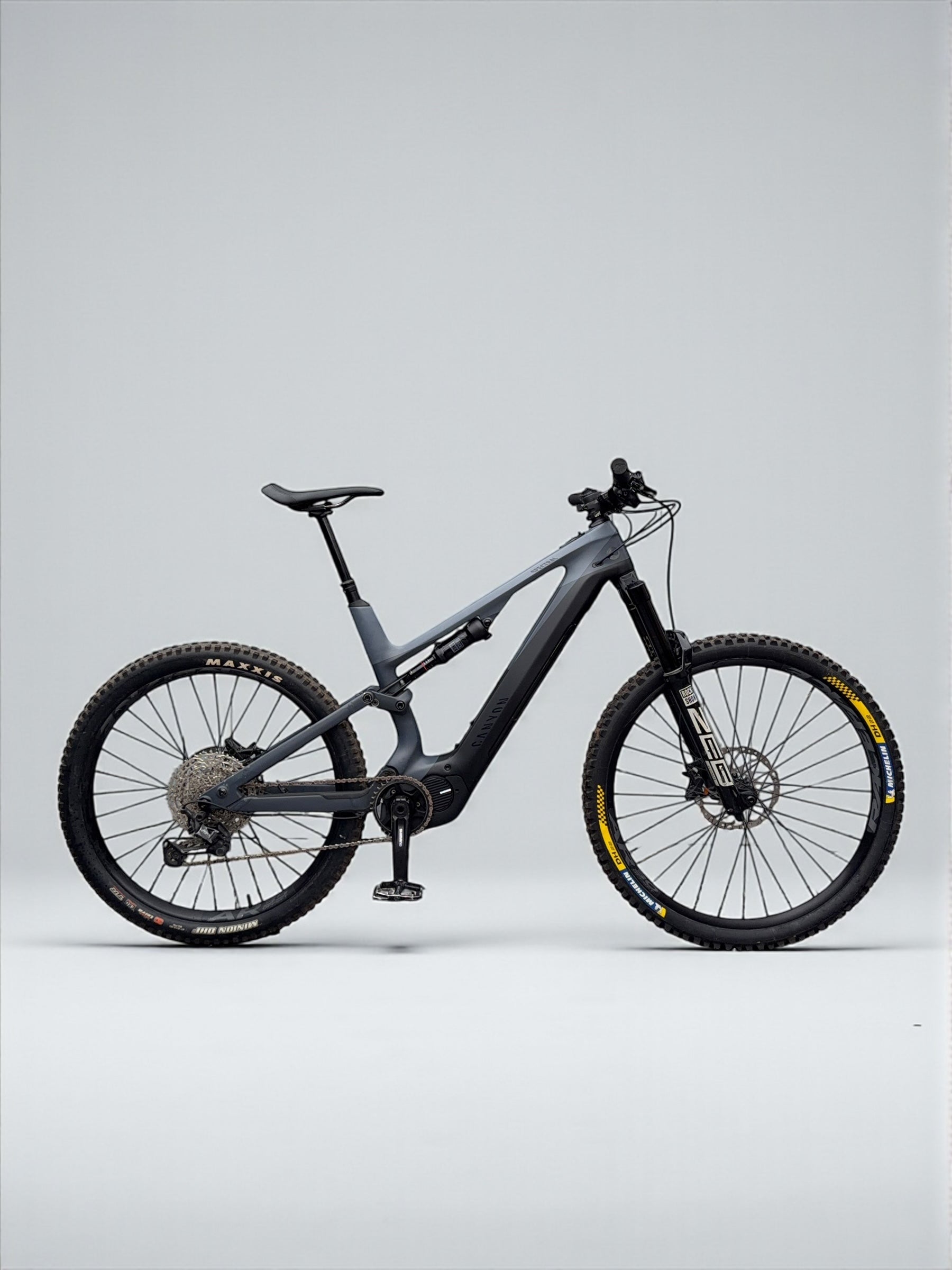 Large / Canyon Spectral:ON CF 7 Full Suspension Electric Mountain Bike / EMTB / E-BIKE / Mtb