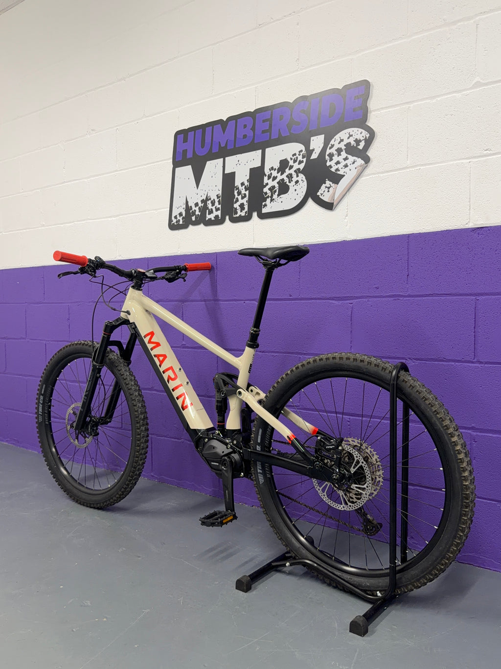 XL / 2024 Rift Zone E1 / EMTB / E-BIKE / MTB