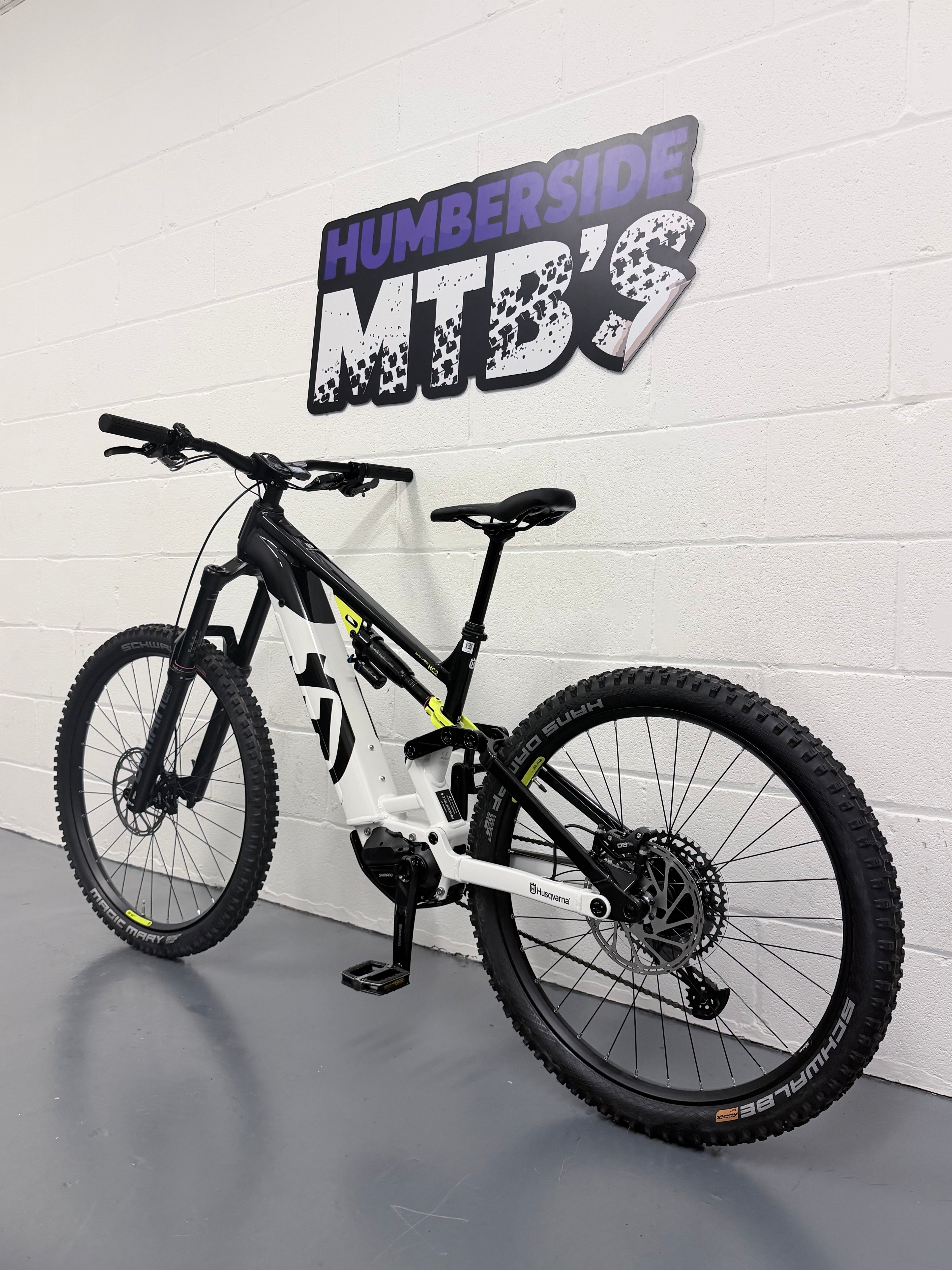 MEDIUM - 130 MILES! - HUSQVARNA HC2 FULL SUSPENSION ELECTRIC MOUNTAIN BIKE - EMTB - MTB