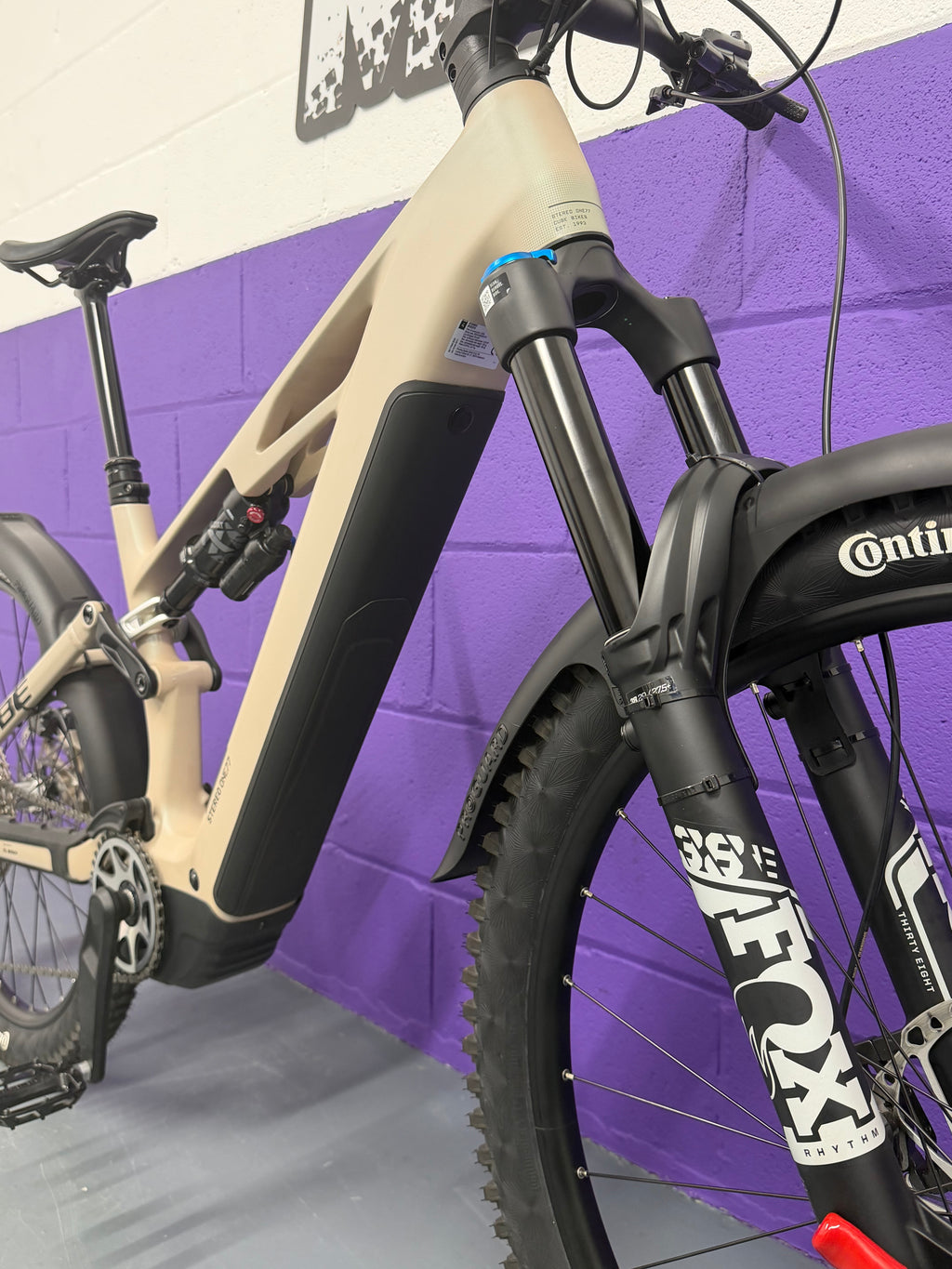 Large / 23 Miles! / 2026 Cube Stereo Hybrid One77 HPC SLX 800