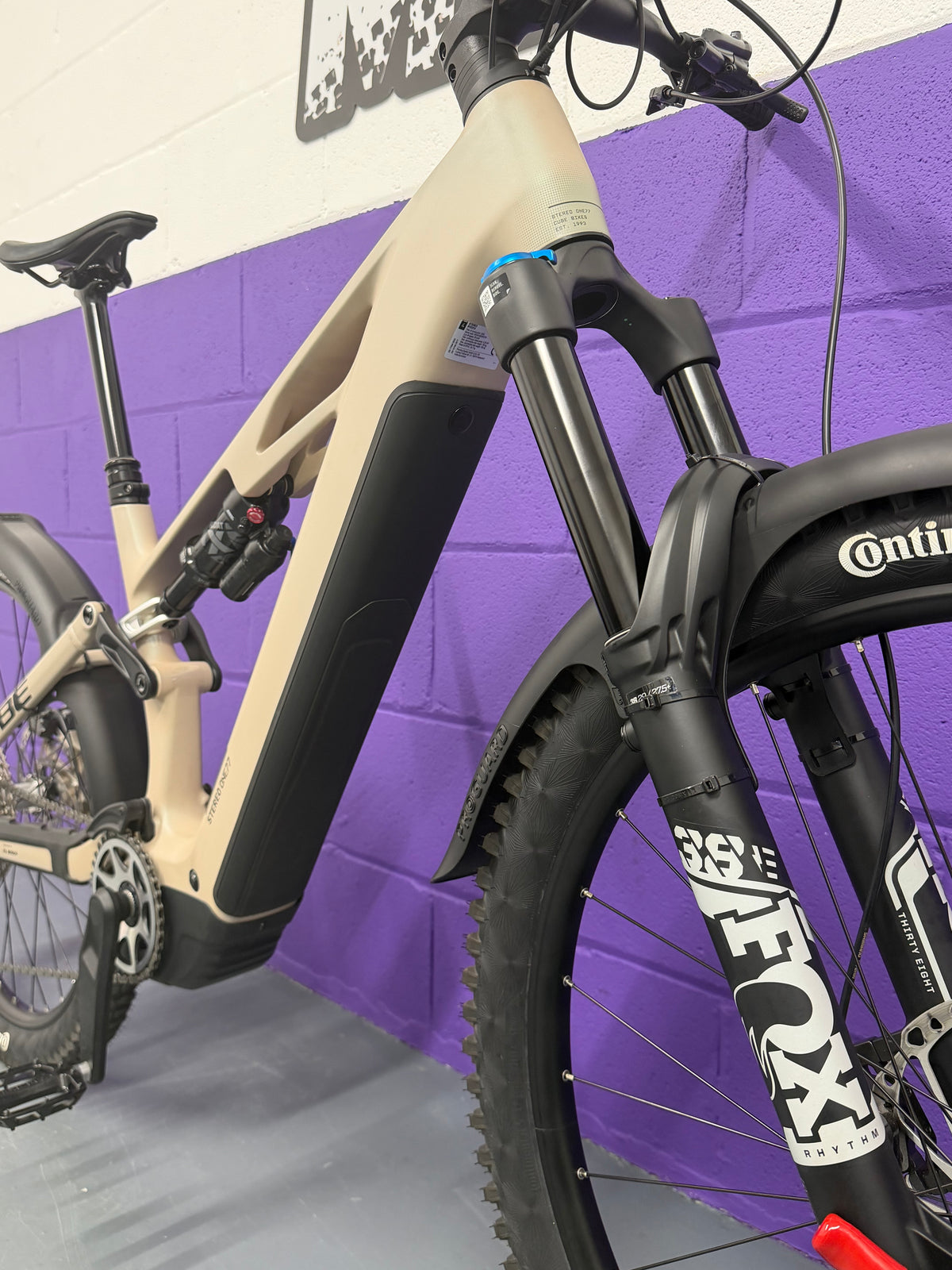 Large / 23 Miles! / 2026 Cube Stereo Hybrid One77 HPC SLX 800