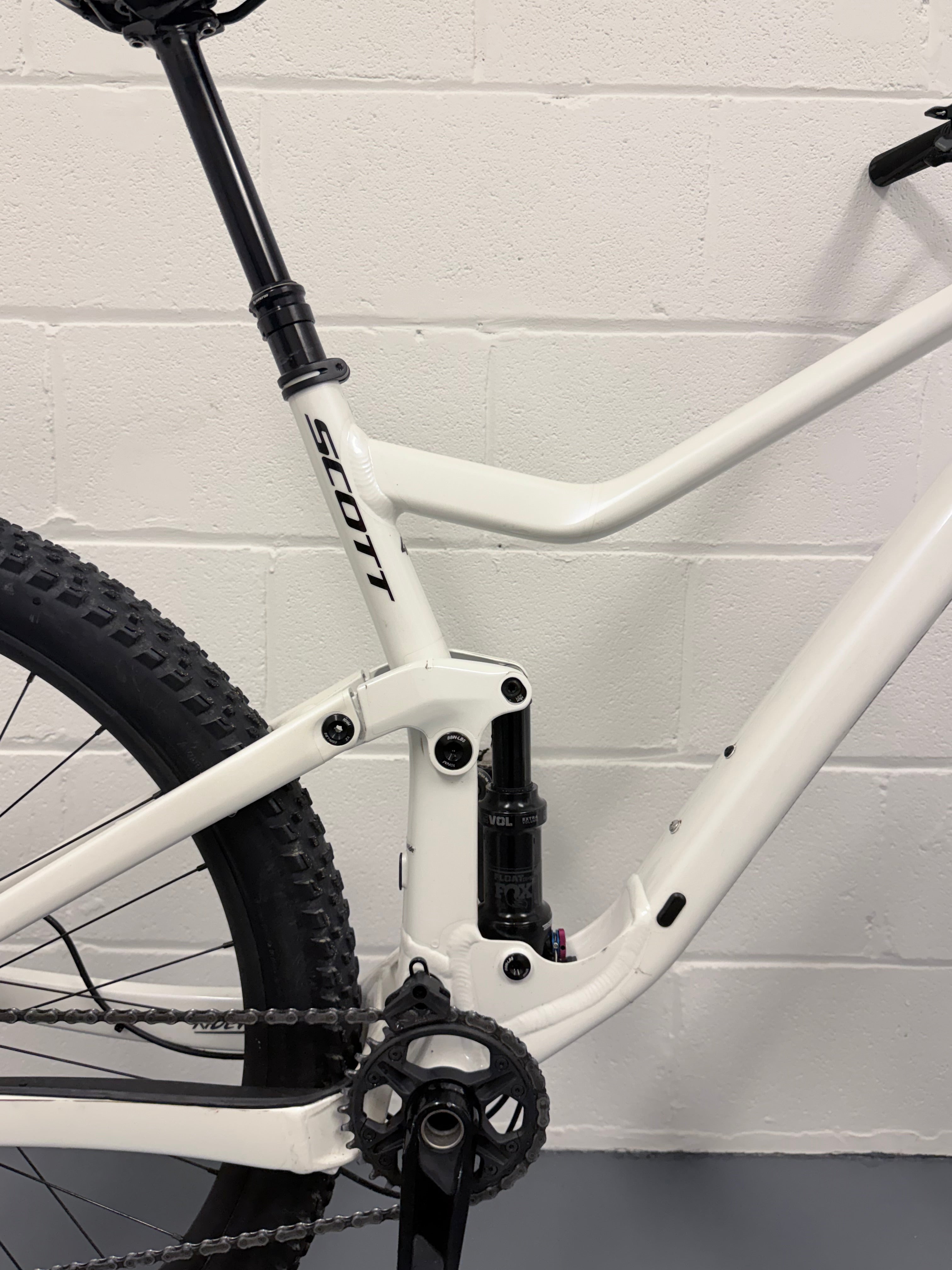 Large - Scott Genius 940 Full Suspension Mountain Bike - MTB