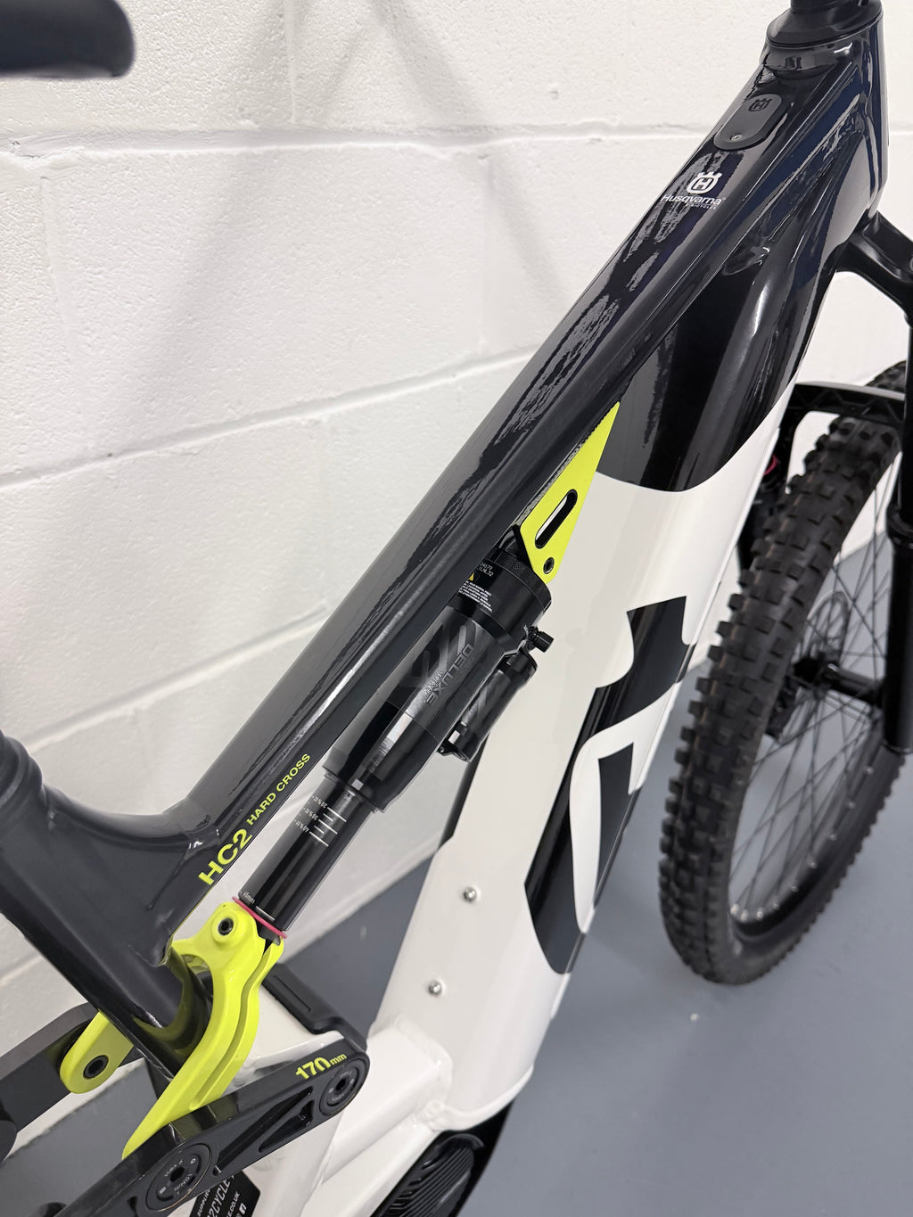 MEDIUM - 130 MILES! - HUSQVARNA HC2 FULL SUSPENSION ELECTRIC MOUNTAIN BIKE - EMTB - MTB