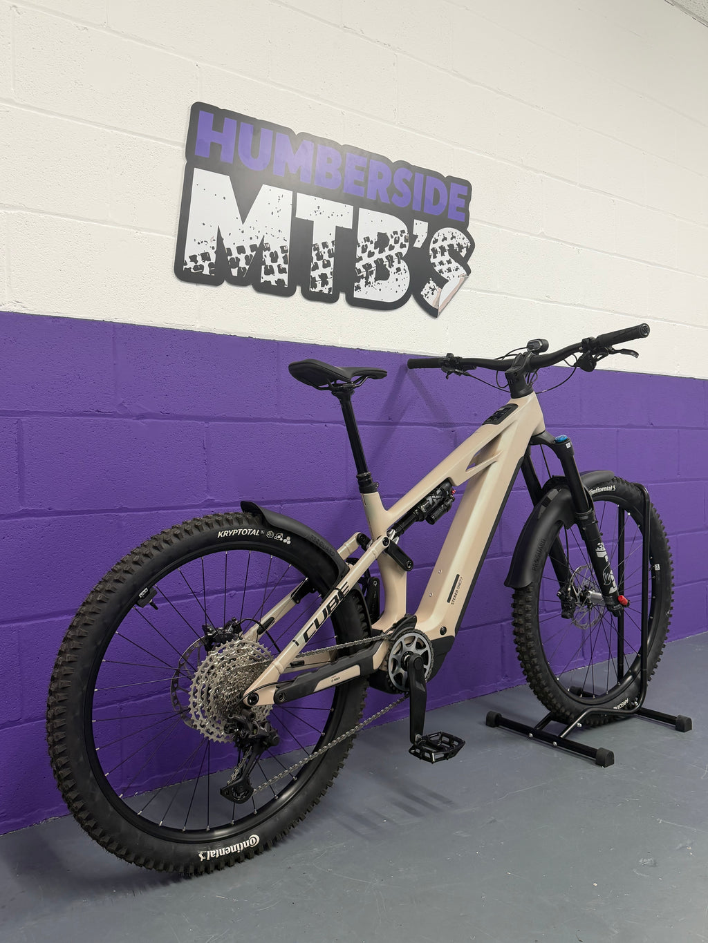 Large / 23 Miles! / 2026 Cube Stereo Hybrid One77 HPC SLX 800