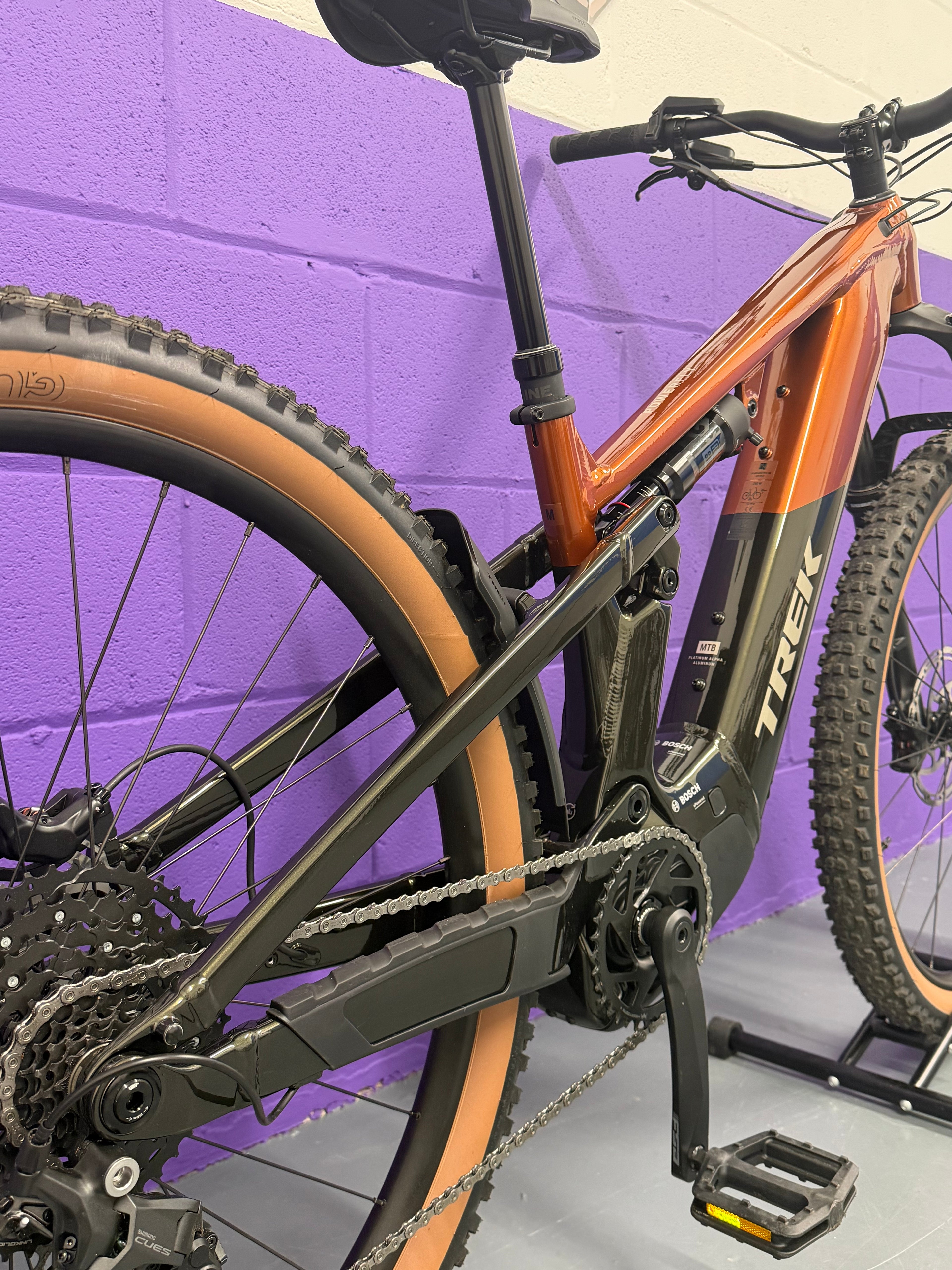 Medium / 2027 Trek Powerfly FS+ 4 - 12 MILES! / EMTB / E-BIKE / MTB