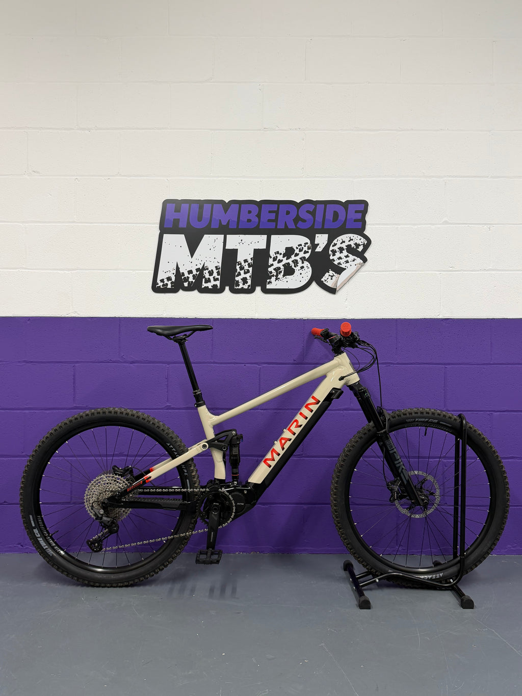 XL / 2024 Rift Zone E1 / EMTB / E-BIKE / MTB