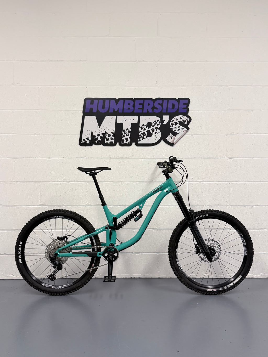 Large - 2025 Saracen Ariel 80 Full Suspension Mountain Bike - MTB - UPGRADED