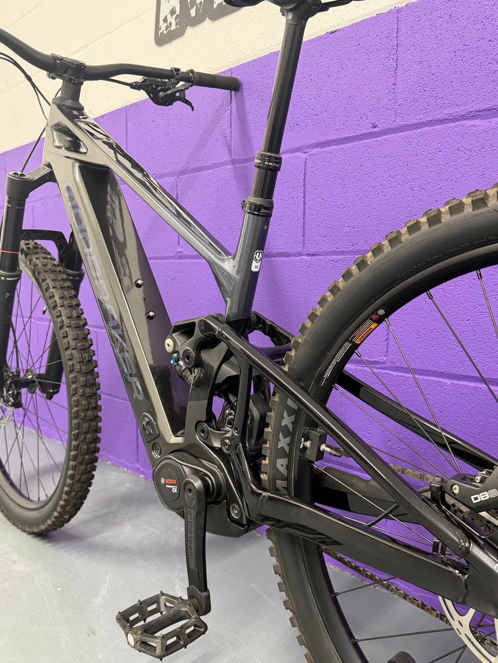Medium / 2026 Mondraker Crafty Carbon S - 128 Miles Full Suspension Electric Mountain Bike / EMTB / MTB