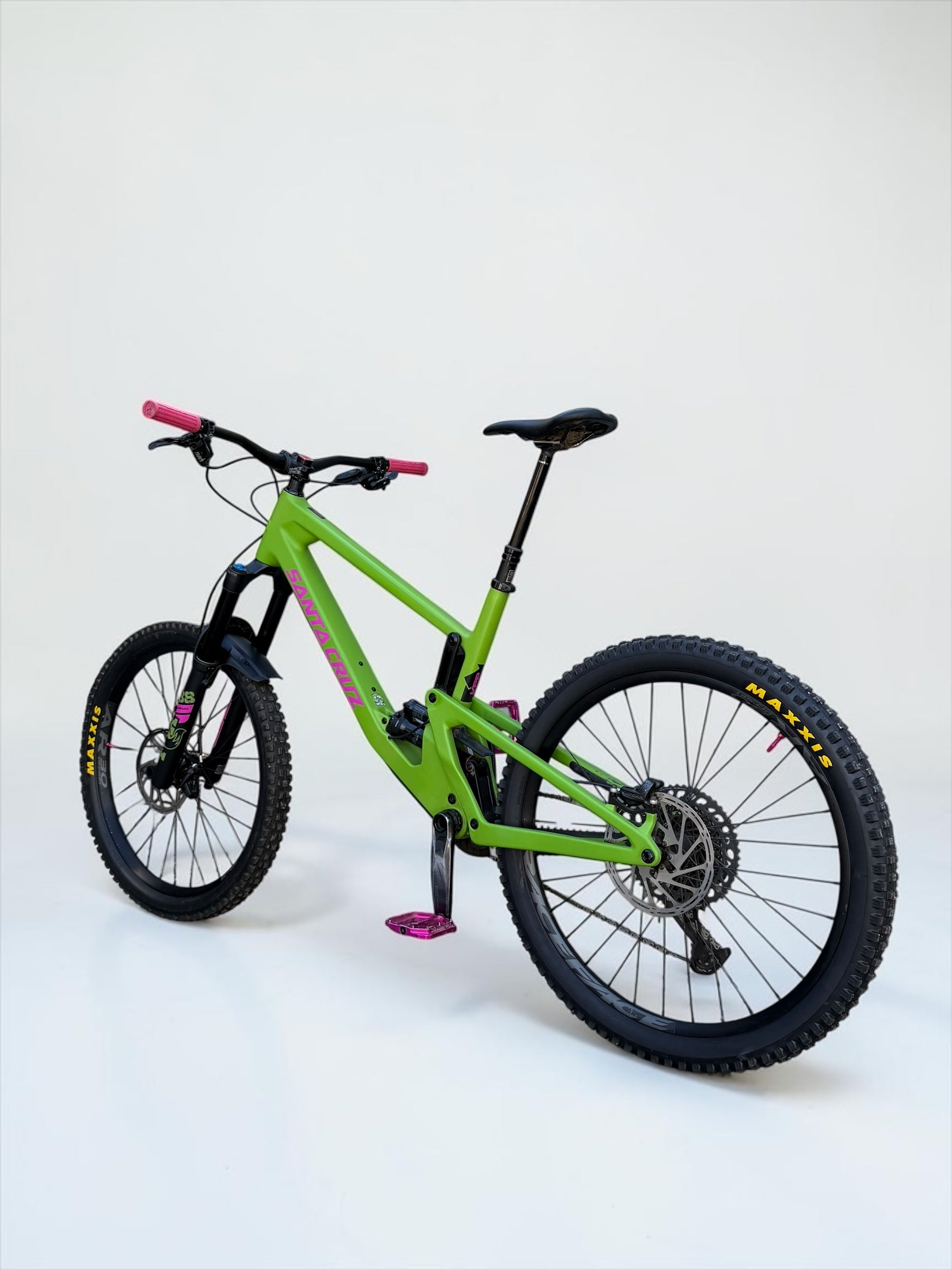 XL - Santa Cruz Nomad 5 C S