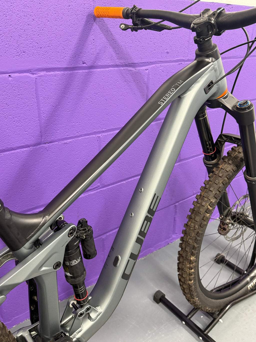 Large / 2021 Cube Stereo 170 TM Full Suspension Mountain Bike / Rare / MTB