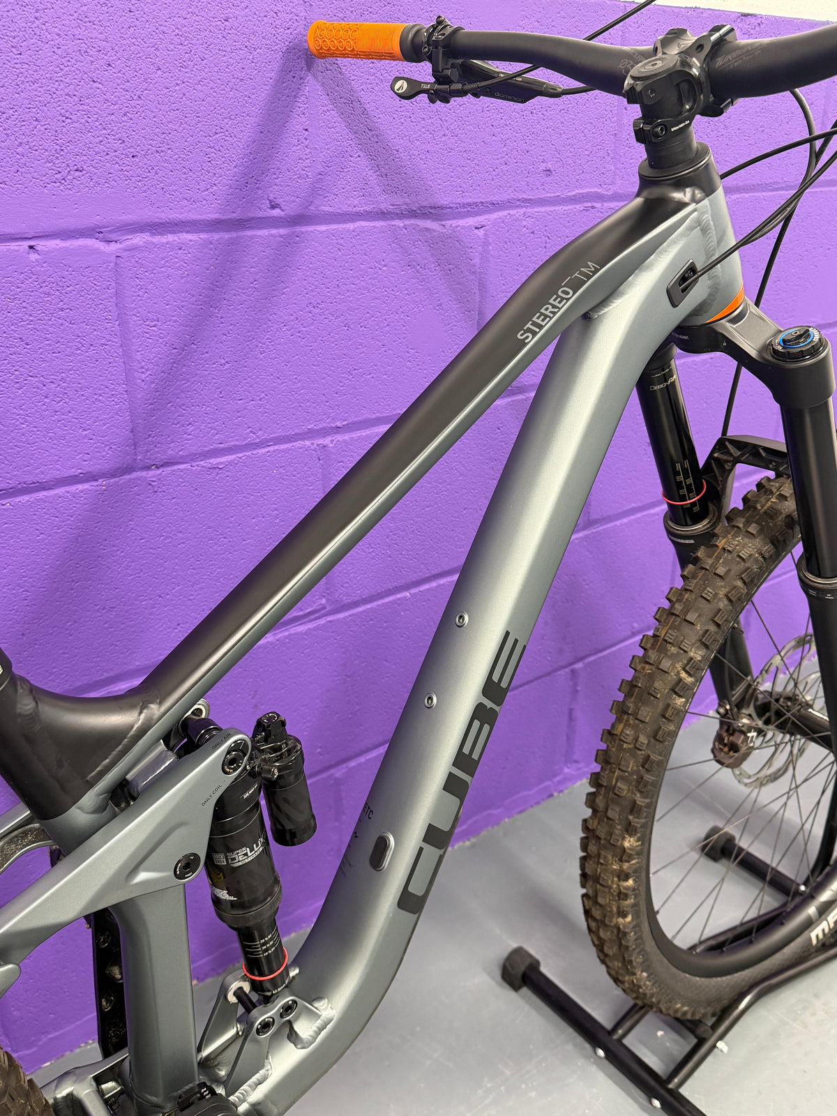 Large / 2021 Cube Stereo 170 TM Full Suspension Mountain Bike / Rare / MTB