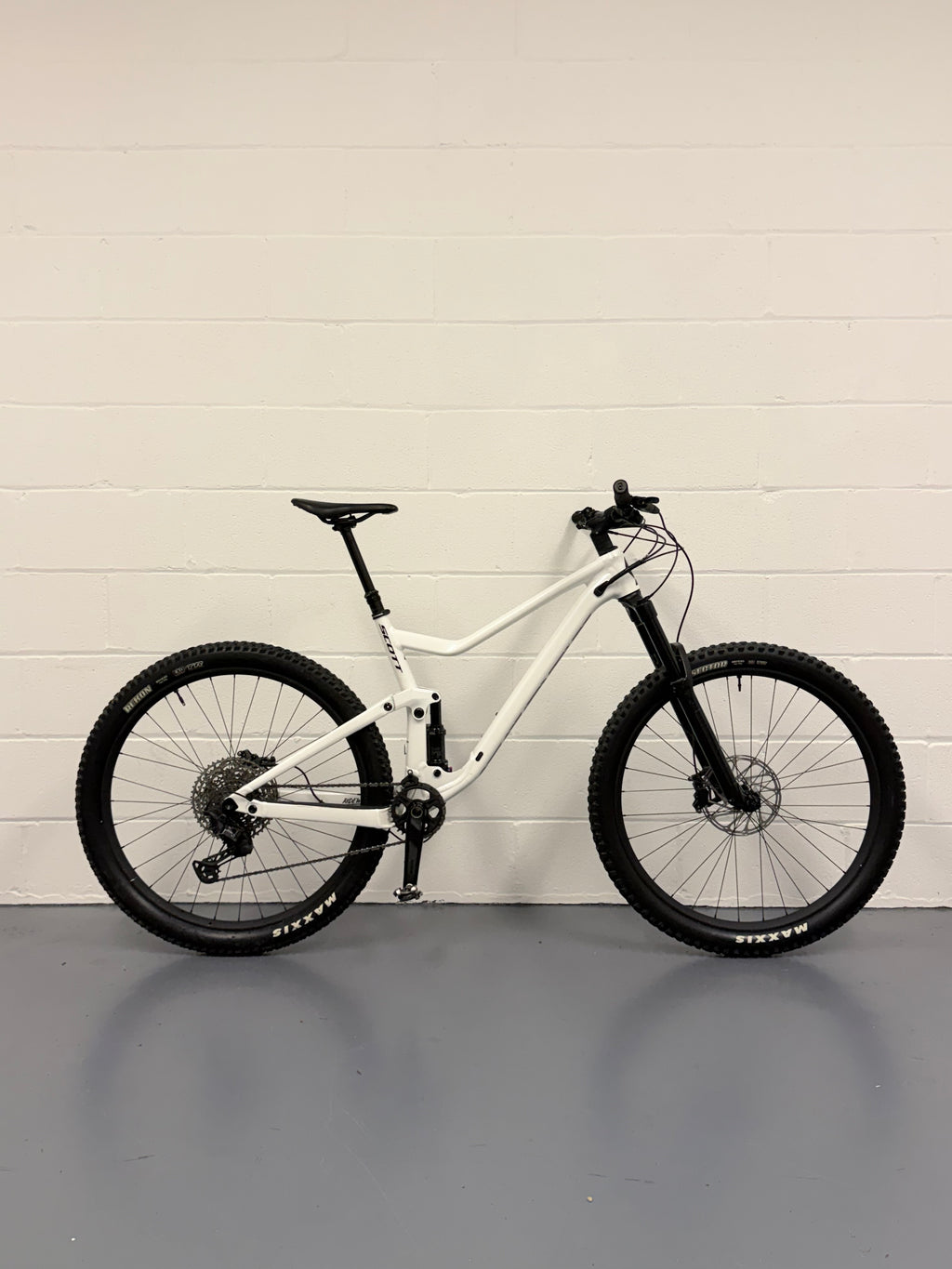 Large - Scott Genius 940 Full Suspension Mountain Bike - MTB
