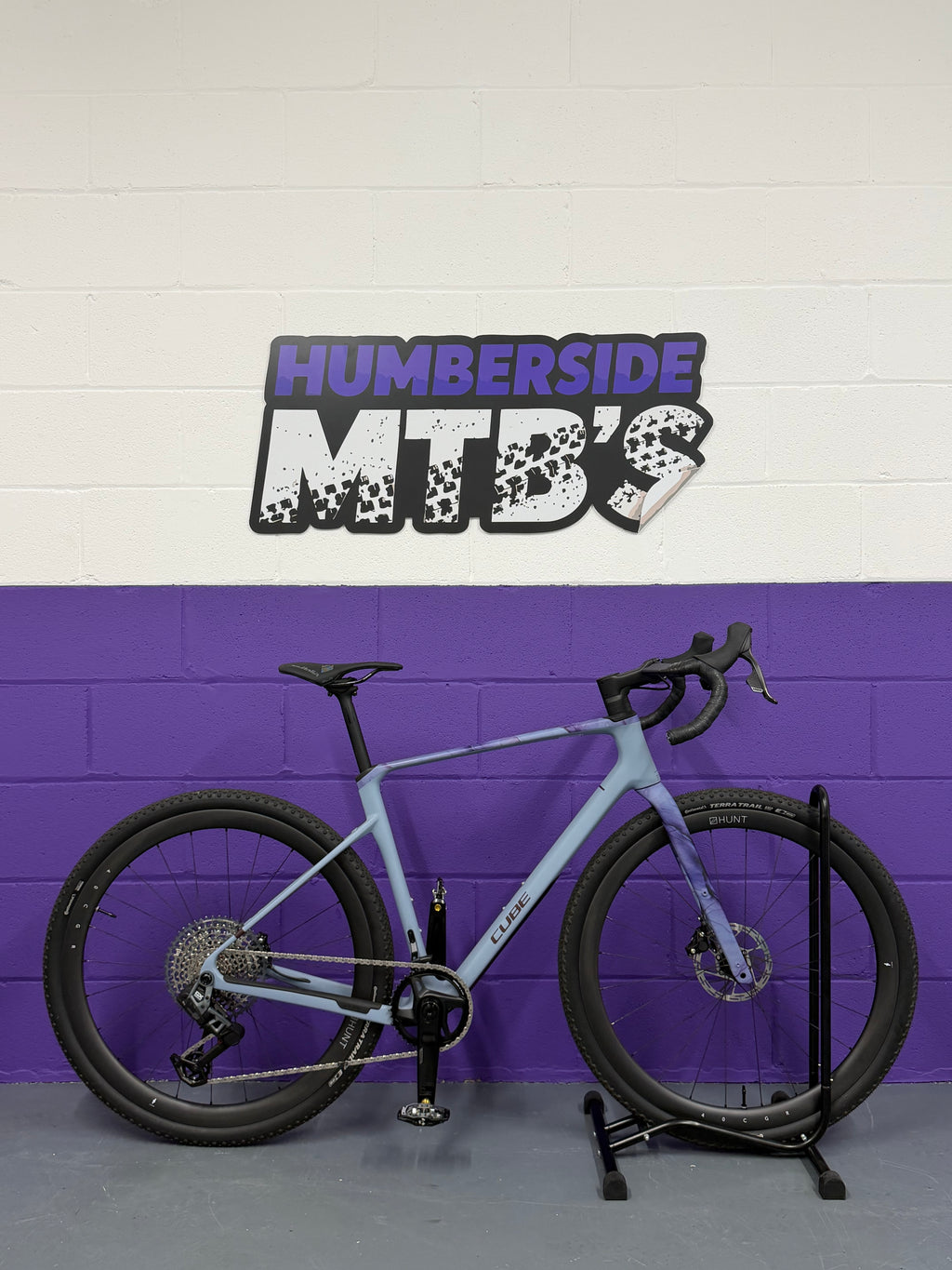 Medium - 2025 CUBE NUROAD C:62 EX CARBON - UPGRADED - GRAVEL BIKE