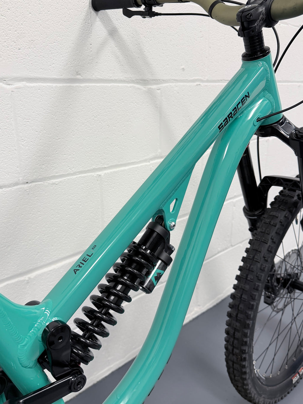 Large - 2025 Saracen Ariel 80 Full Suspension Mountain Bike - MTB - UPGRADED