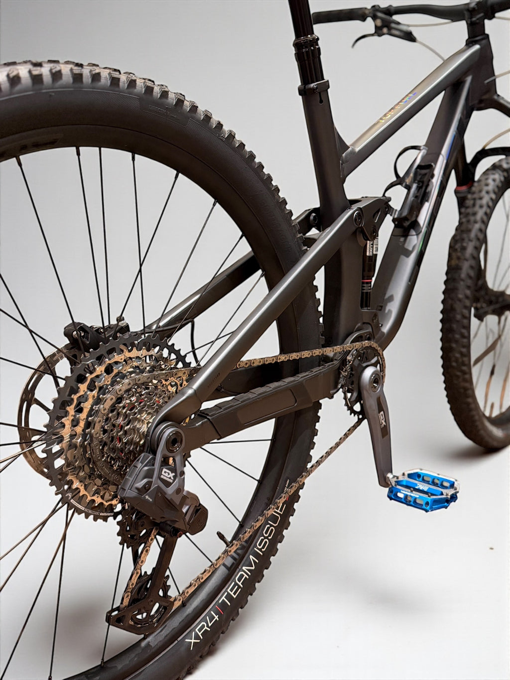 Large / Trek Top Fuel 8 GX AXE Full Suspension Mountain Bike / SRAM GX AXE / MTB