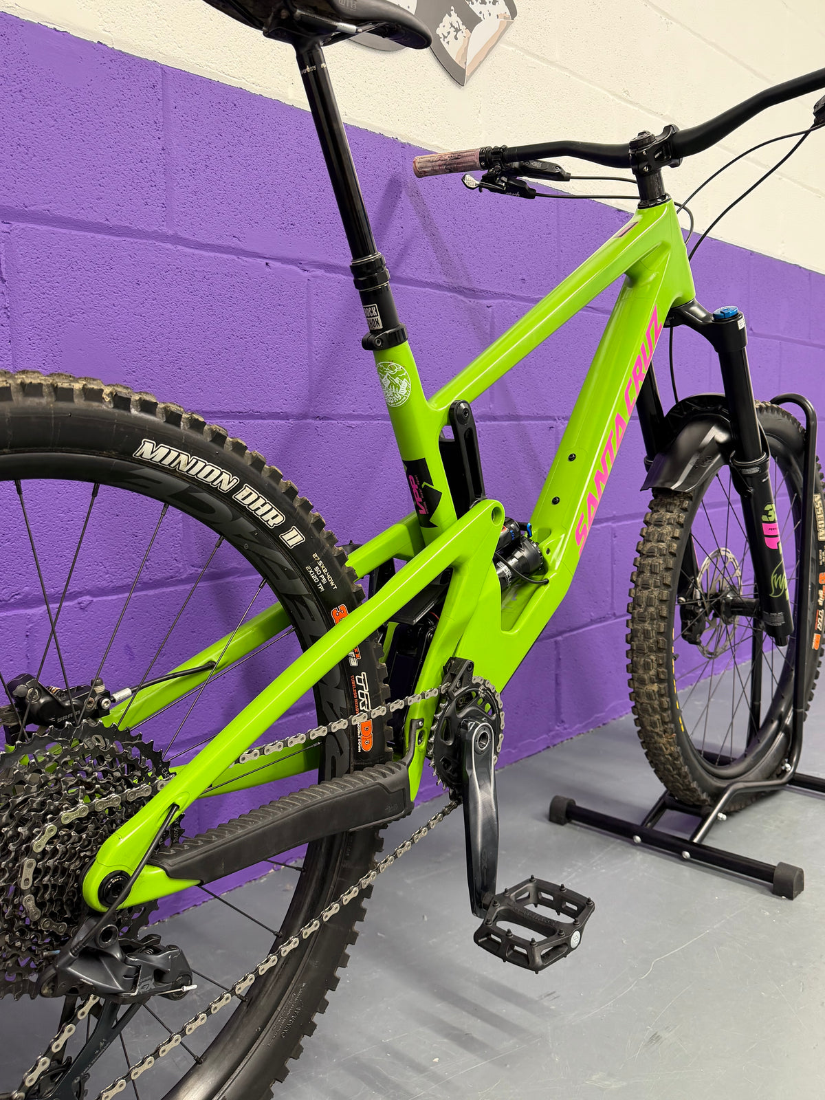Large / 2022 Santa Cruz Nomad CS - Adder Green / MTB
