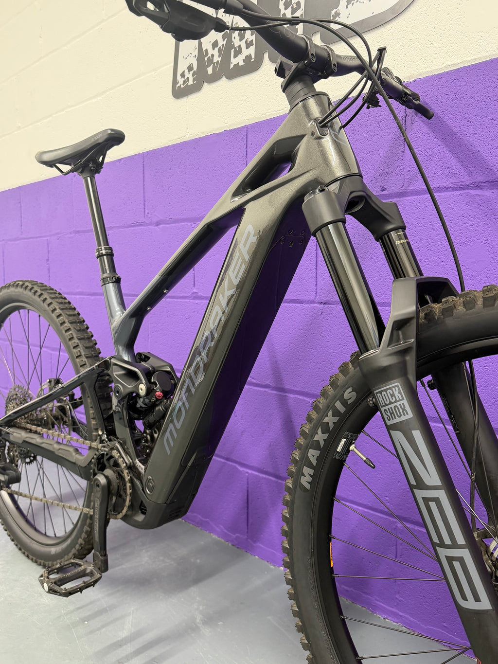 Medium / 2026 Mondraker Crafty Carbon S - 128 Miles Full Suspension Electric Mountain Bike / EMTB / MTB