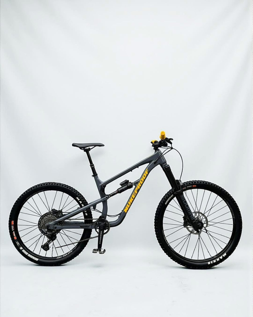 Large - Nukeproof Mega 290 Comp