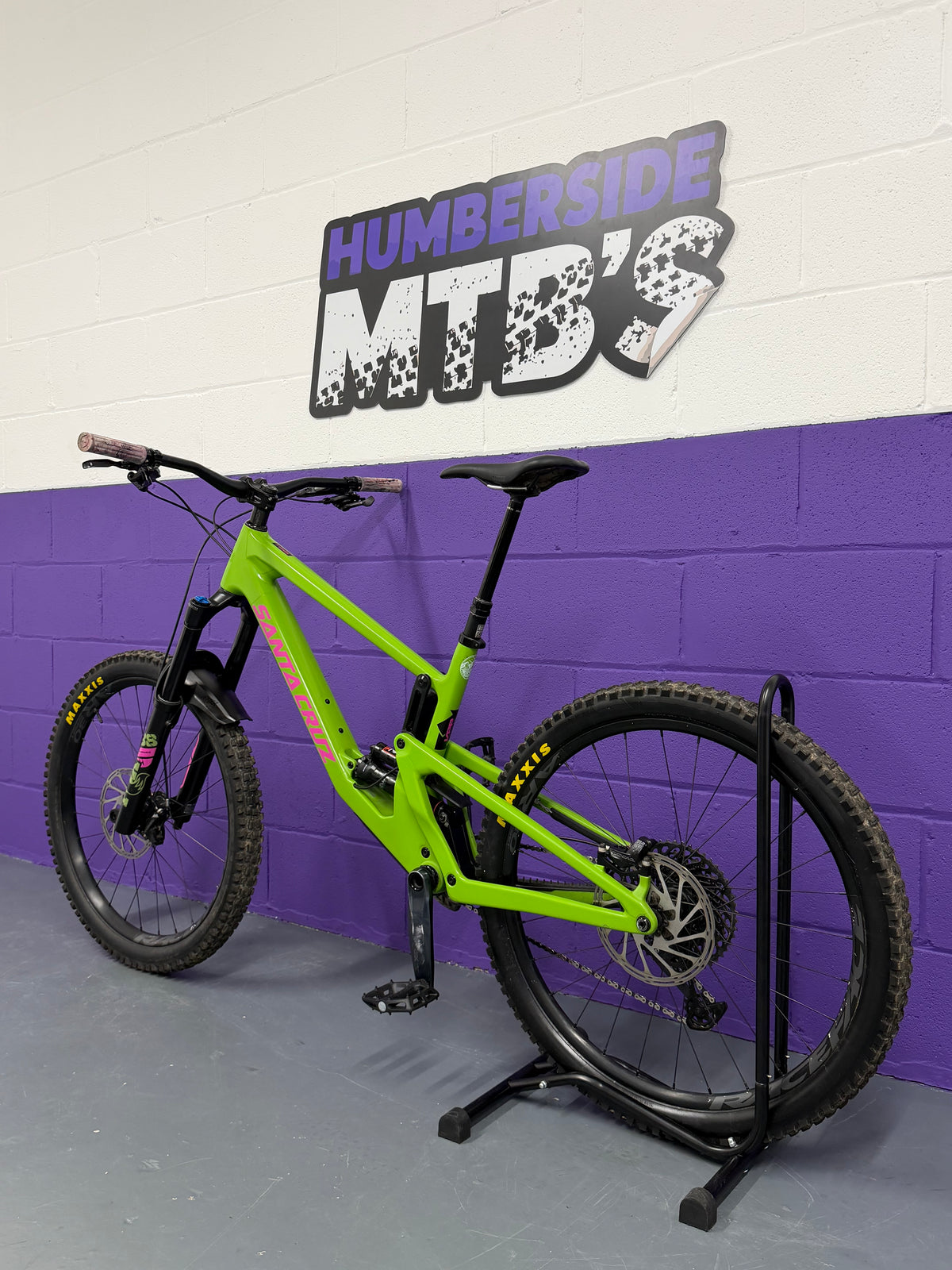 Large / 2022 Santa Cruz Nomad CS - Adder Green / MTB