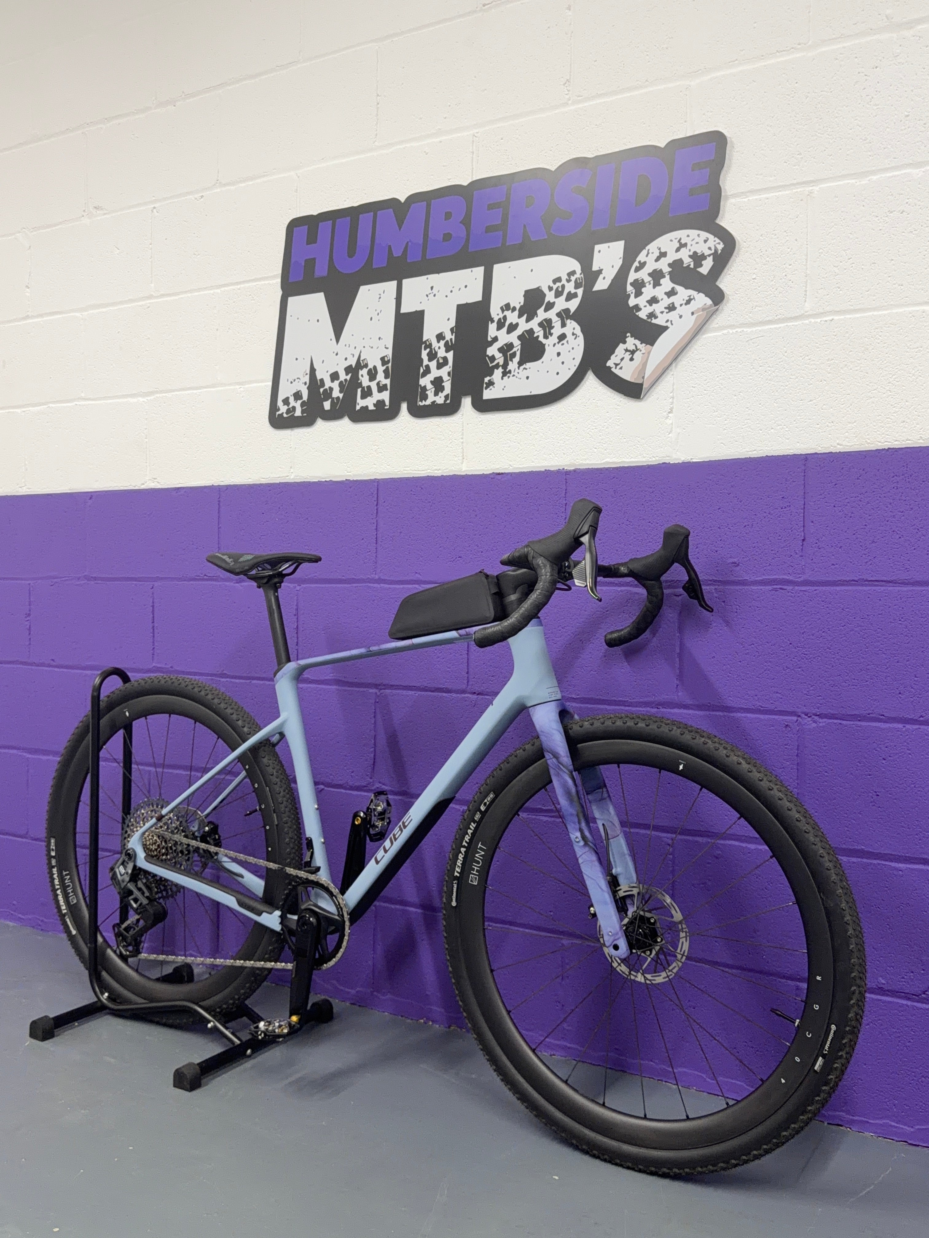 Medium - 2025 CUBE NUROAD C:62 EX CARBON - UPGRADED - GRAVEL BIKE