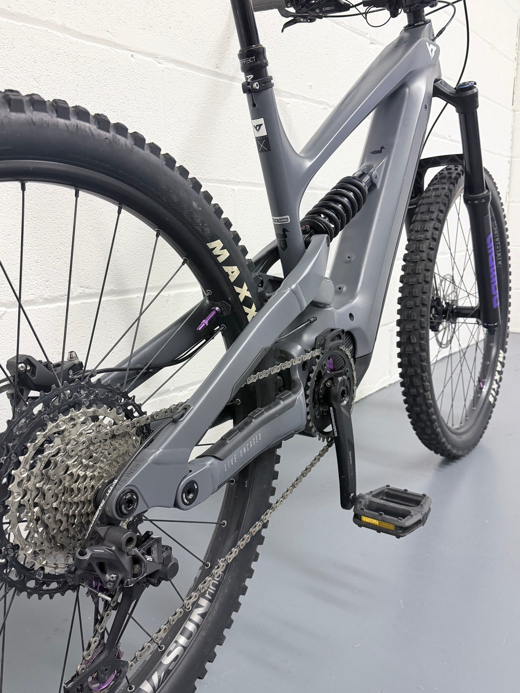 Large - 339 miles - 2024 YT Decoy MX Core 1 Full Suspension Electric Mountain Bike - EMTB - MTB