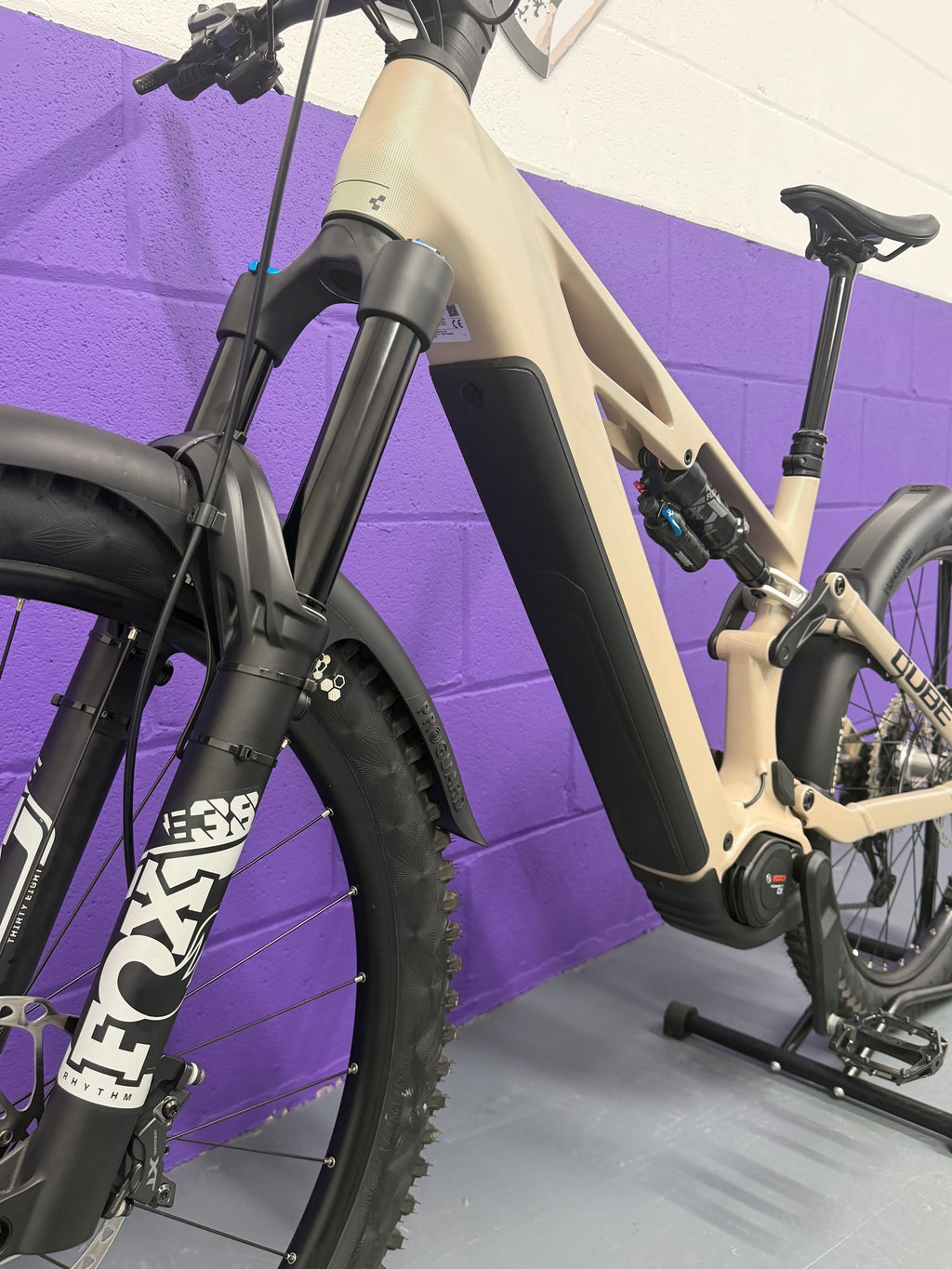 Large / 23 Miles! / 2026 Cube Stereo Hybrid One77 HPC SLX 800