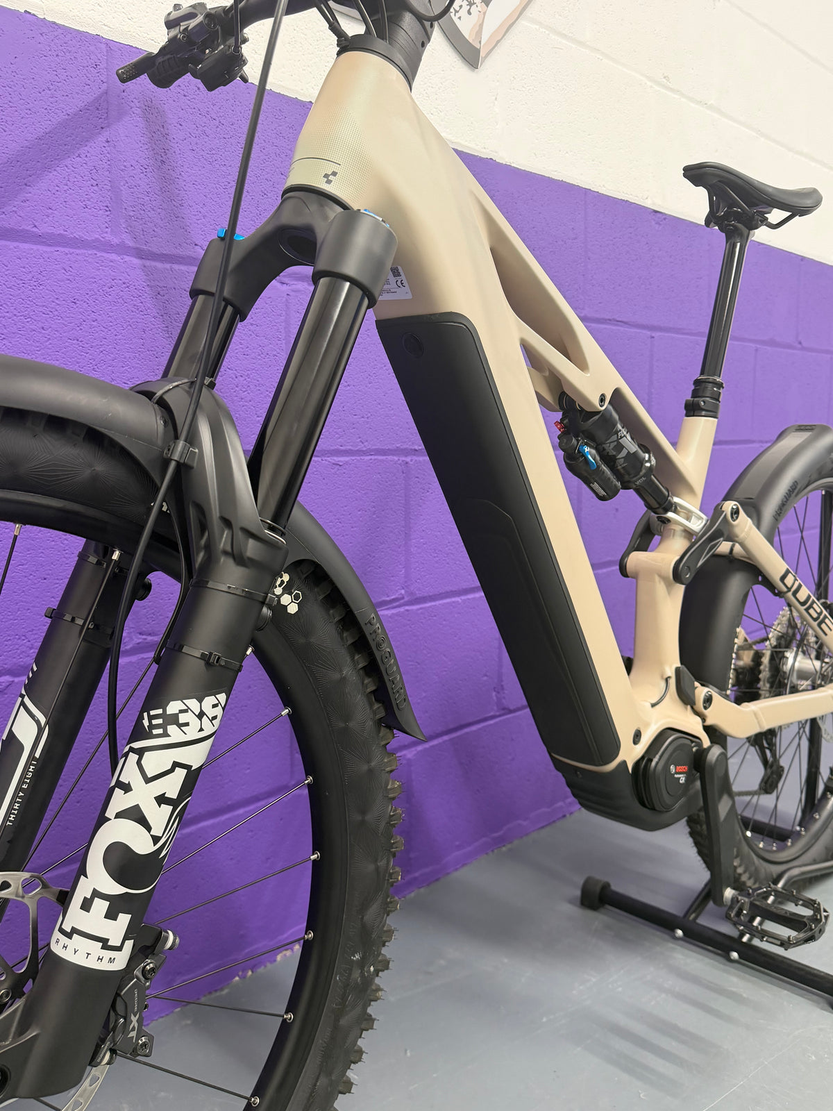 Large / 23 Miles! / 2026 Cube Stereo Hybrid One77 HPC SLX 800
