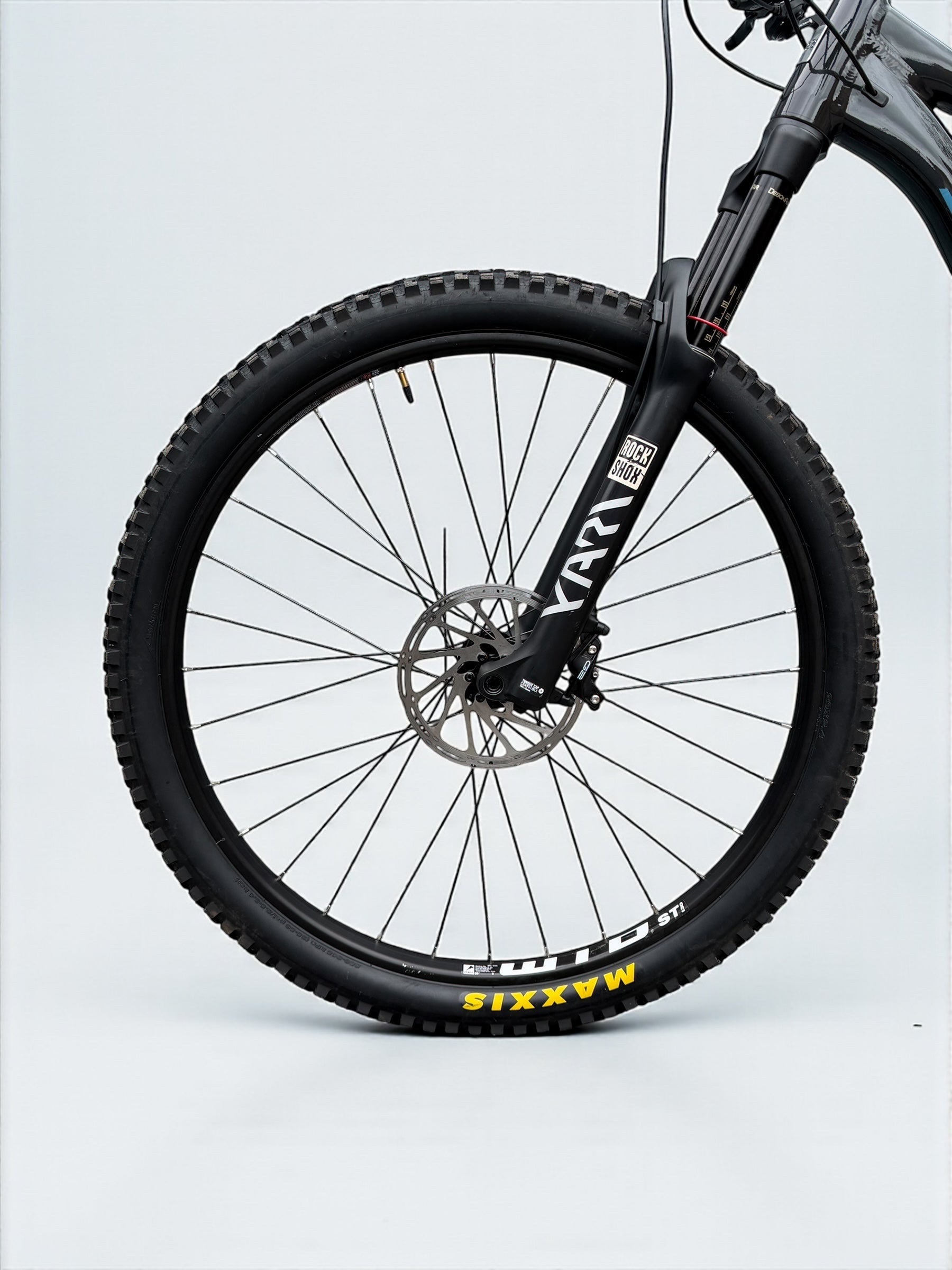 XL / Santa Cruz Hightower R Full Suspension Mountain Bike / LIKE NEW!