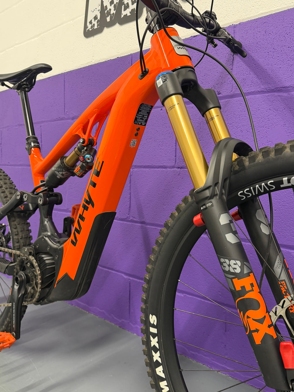 2025 Whyte E180RSX - EMTB