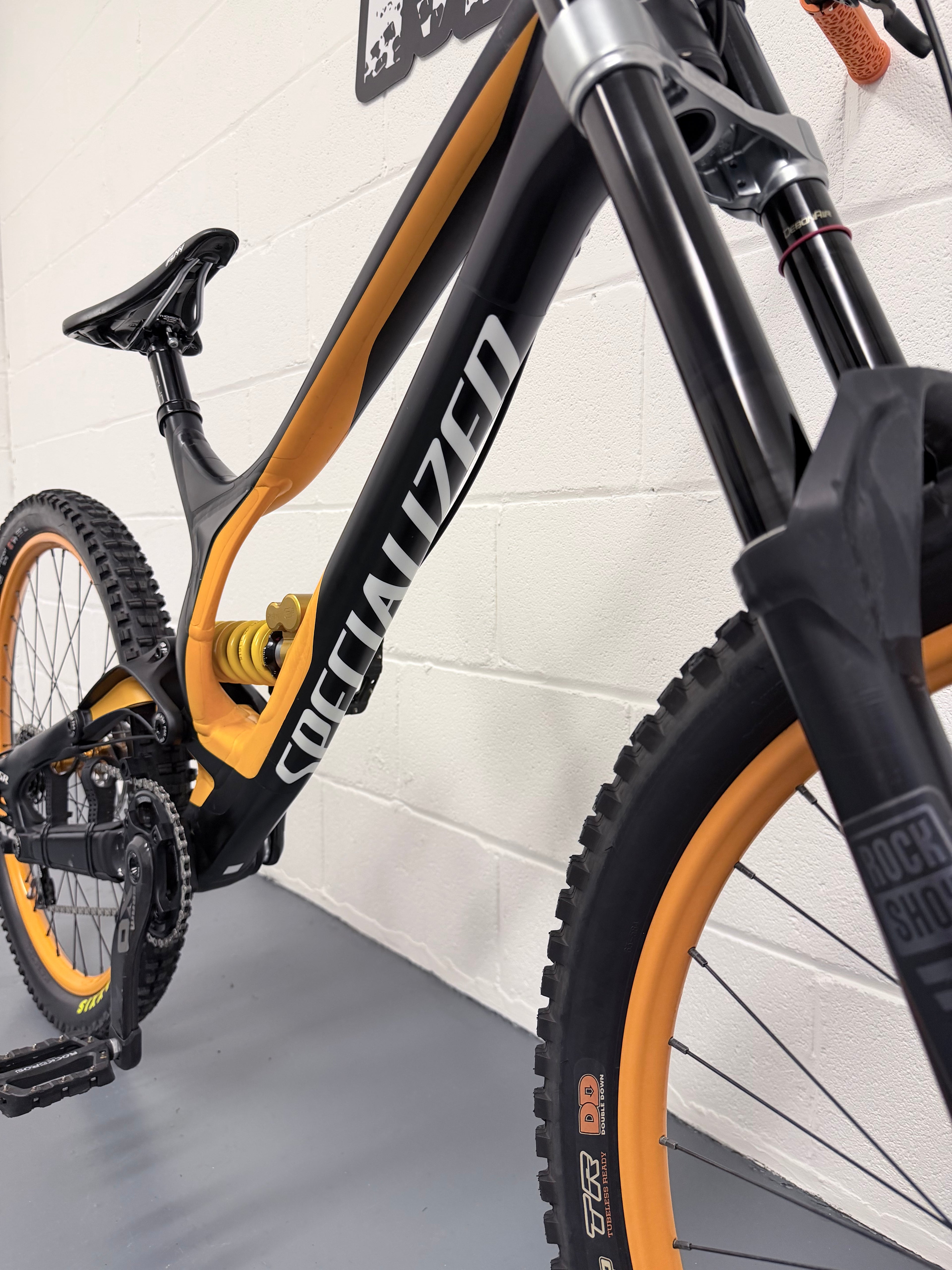 2017 Specialized Demo 8 Full Suspension Mountain Bike - MTB - DH