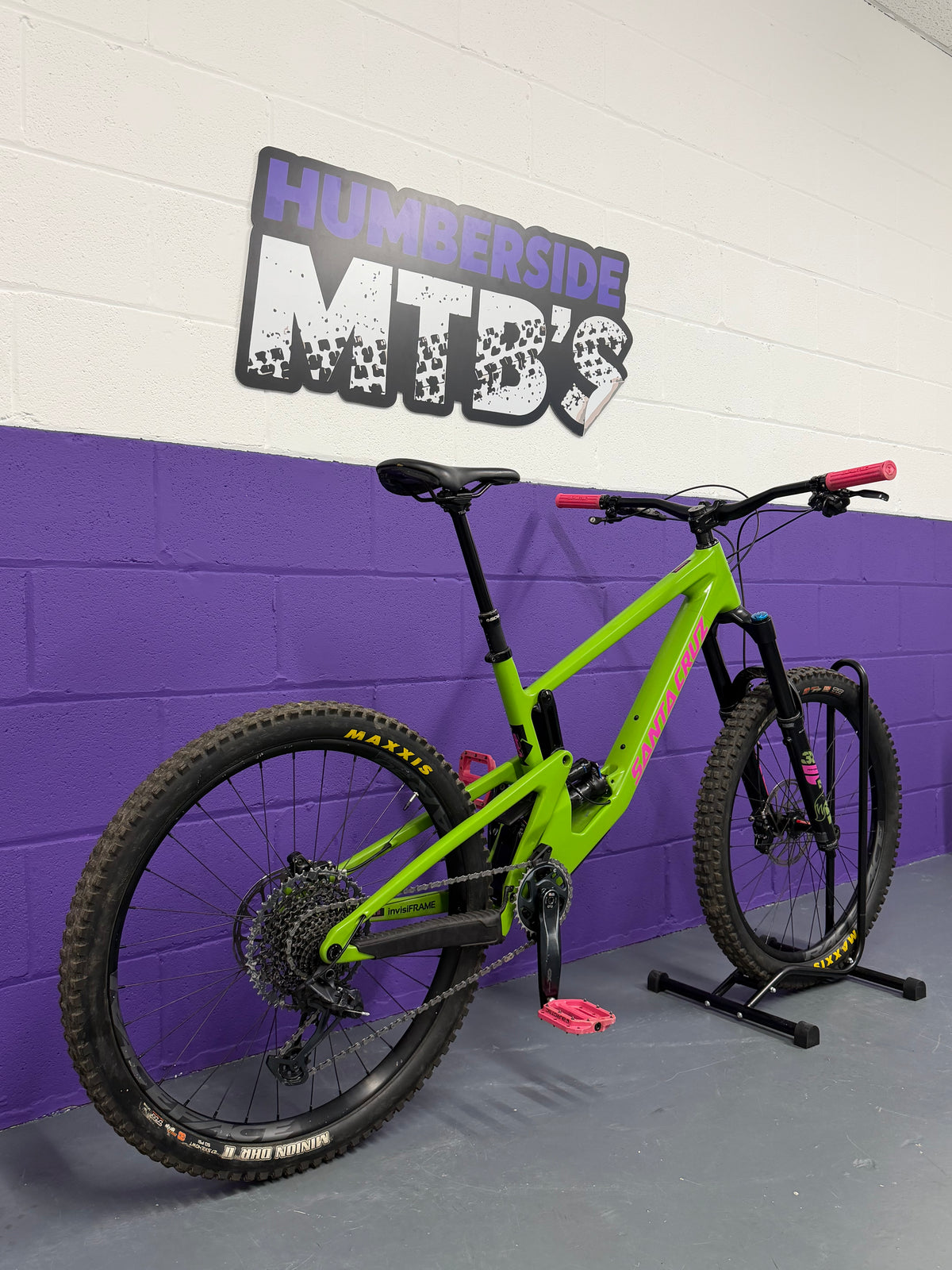 Large / Santa Cruz Nomad CS - Adder Green Full Suspension Mountain Bike / Burgtec / MTB
