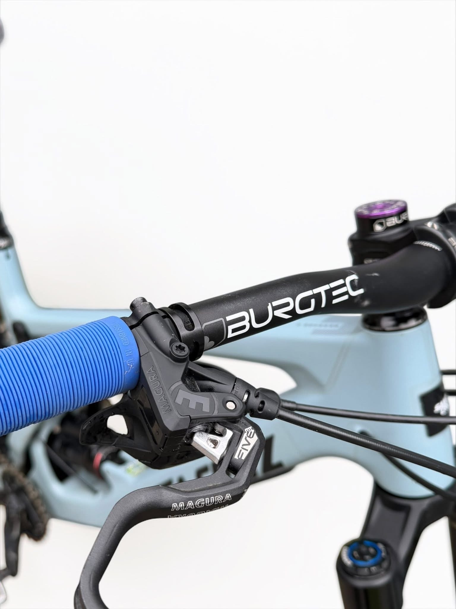 Large - Santa Cruz Bronson C