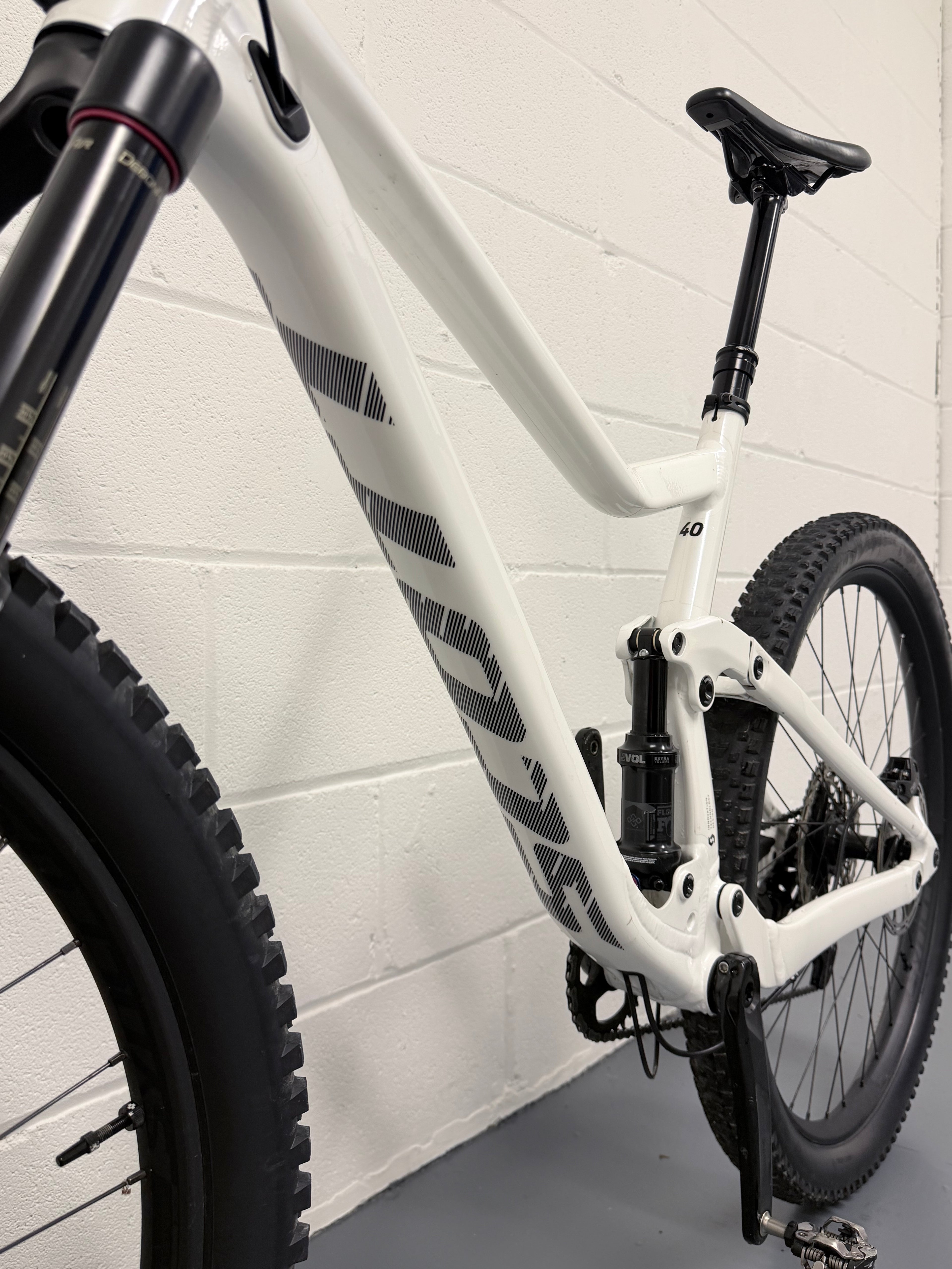 Large - Scott Genius 940 Full Suspension Mountain Bike - MTB