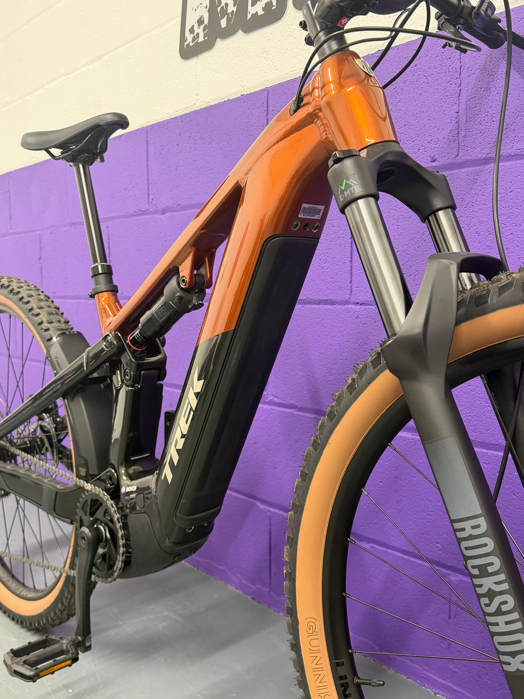 Medium / 2027 Trek Powerfly FS+ 4 - 12 MILES! / EMTB / E-BIKE / MTB