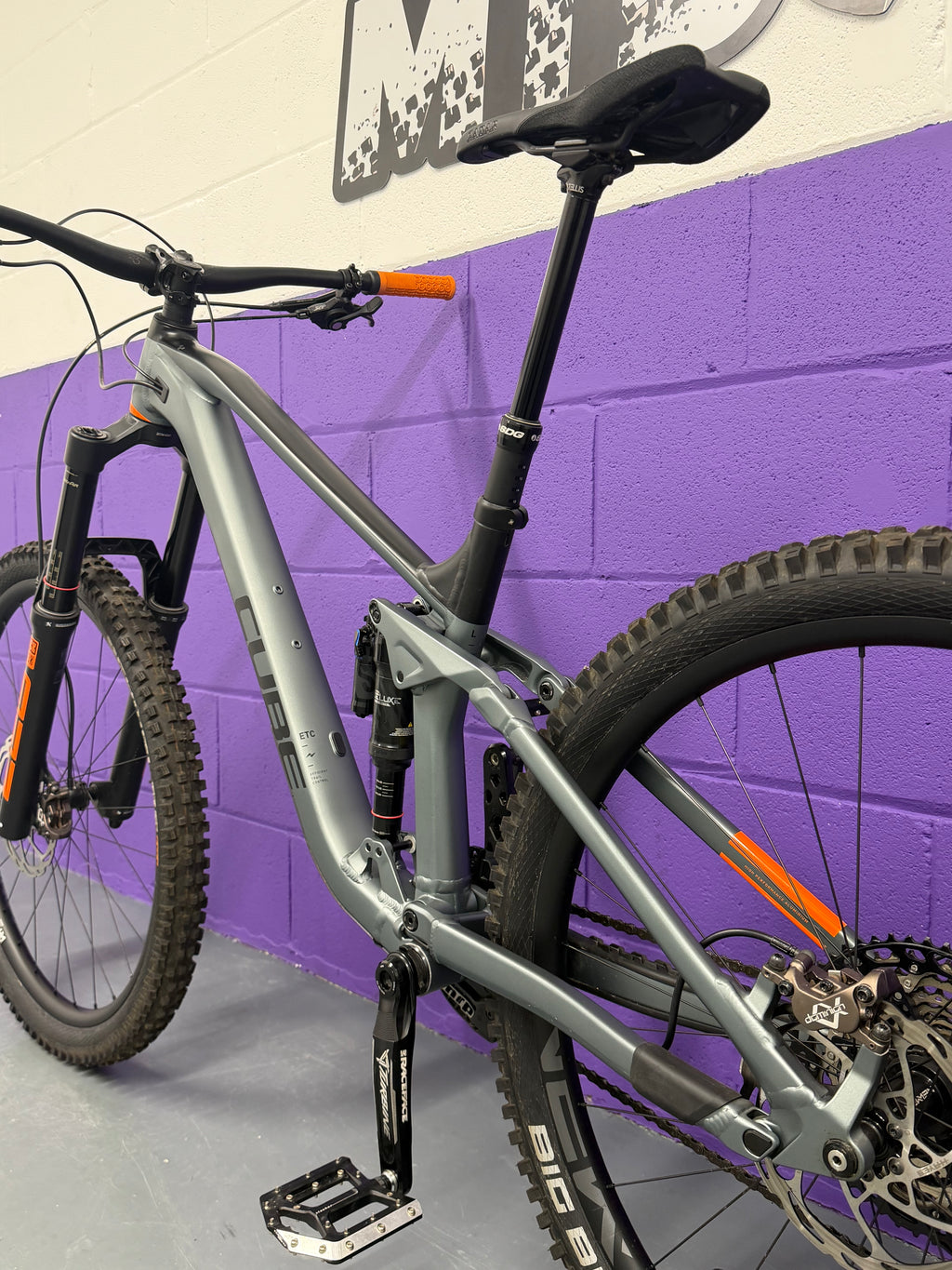 Large / 2021 Cube Stereo 170 TM Full Suspension Mountain Bike / Rare / MTB