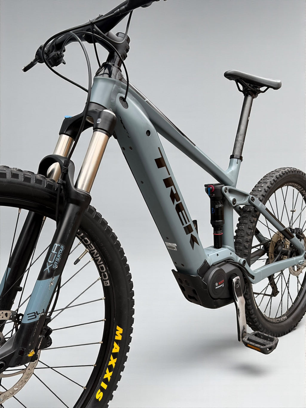 Medium / Trek Powerfly FS 4 Full Suspension Mountain Bike / EMTB / MTB