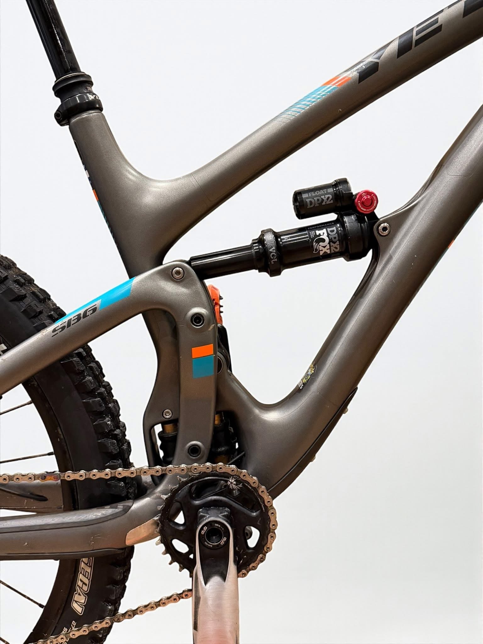 Medium - Yeti SB6 Carbon GX