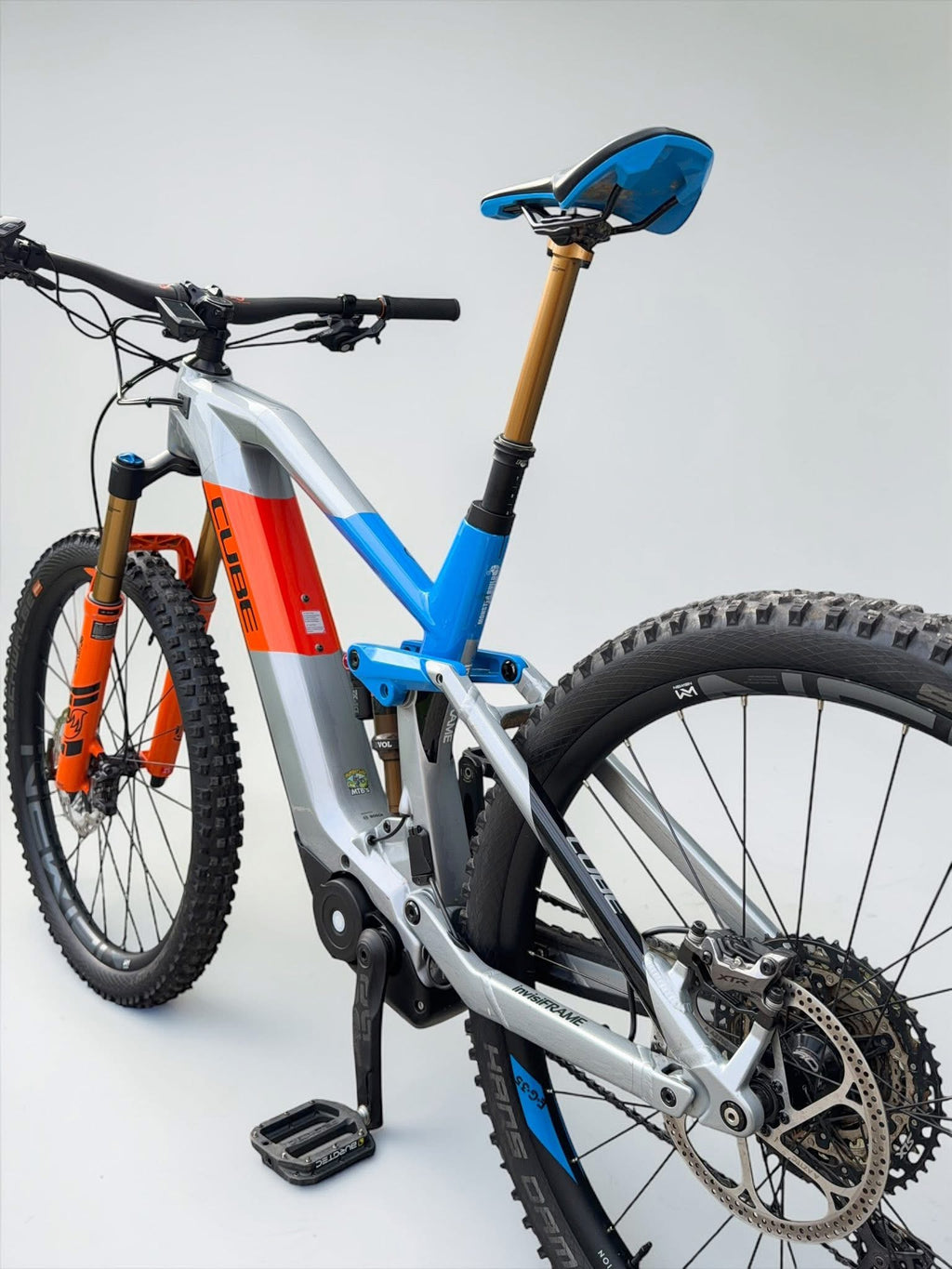 Large - 314 Miles - Cube Stereo Hybrid 140 Action Team