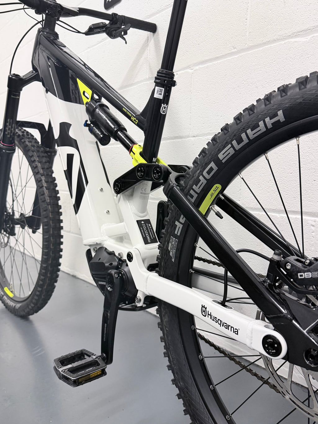 MEDIUM - 130 MILES! - HUSQVARNA HC2 FULL SUSPENSION ELECTRIC MOUNTAIN BIKE - EMTB - MTB