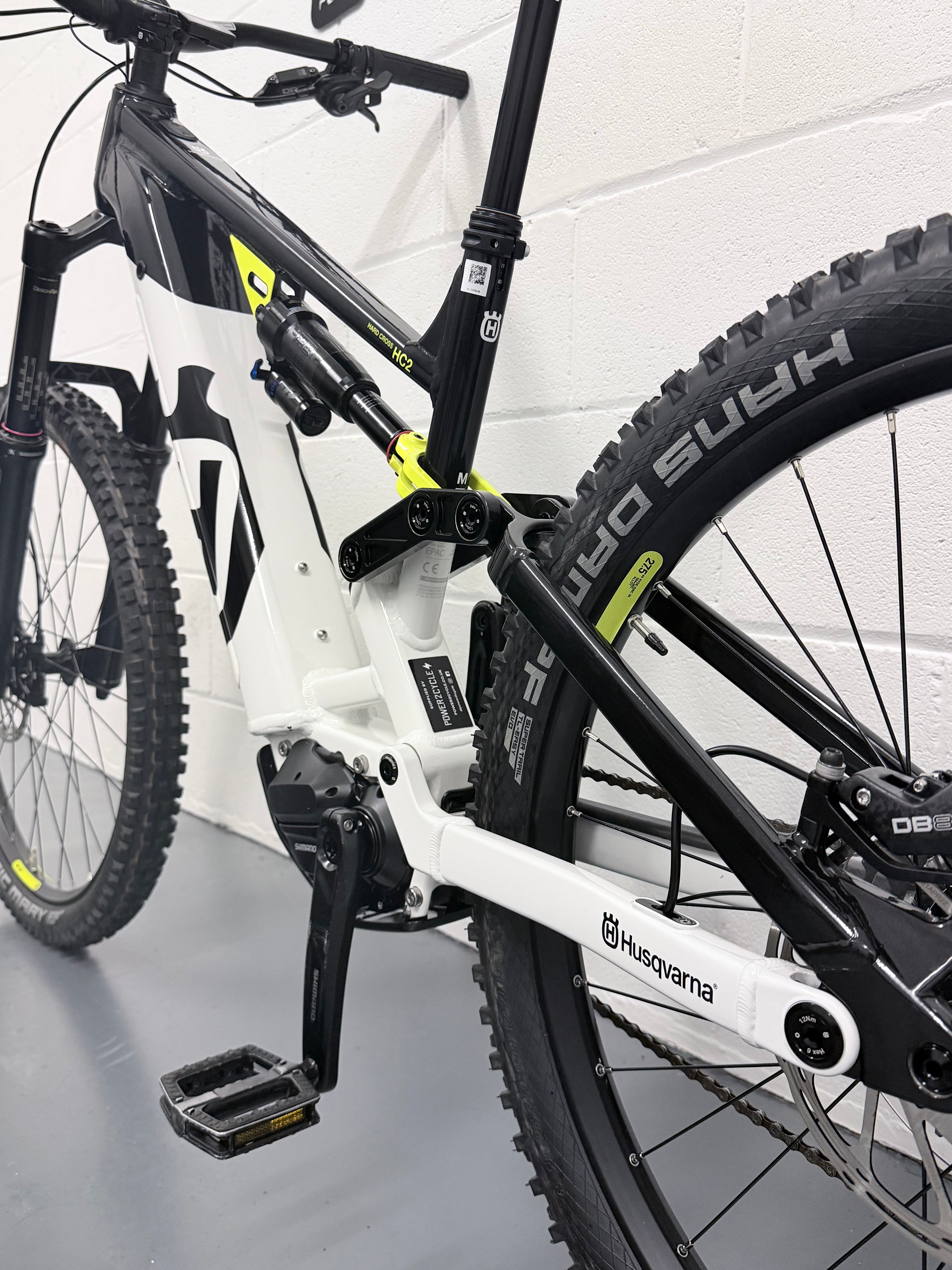 MEDIUM - 130 MILES! - HUSQVARNA HC2 FULL SUSPENSION ELECTRIC MOUNTAIN BIKE - EMTB - MTB