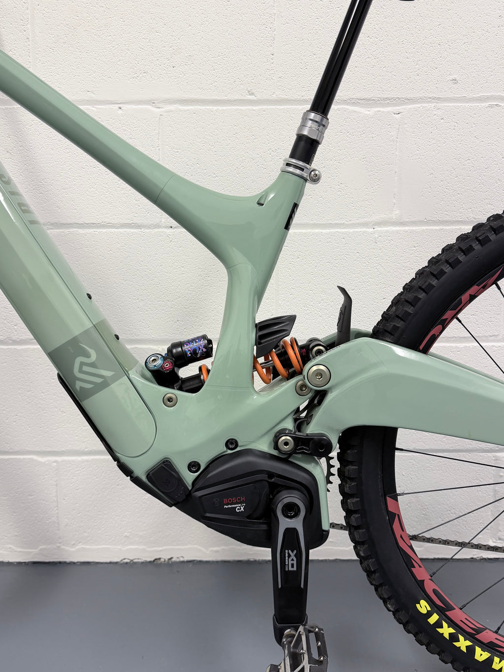 XL - 444 Miles - 2025 IBIS OSO 1.1 - UPGRADED Full Suspension Electric Mountain Bike - EMTB - MTB