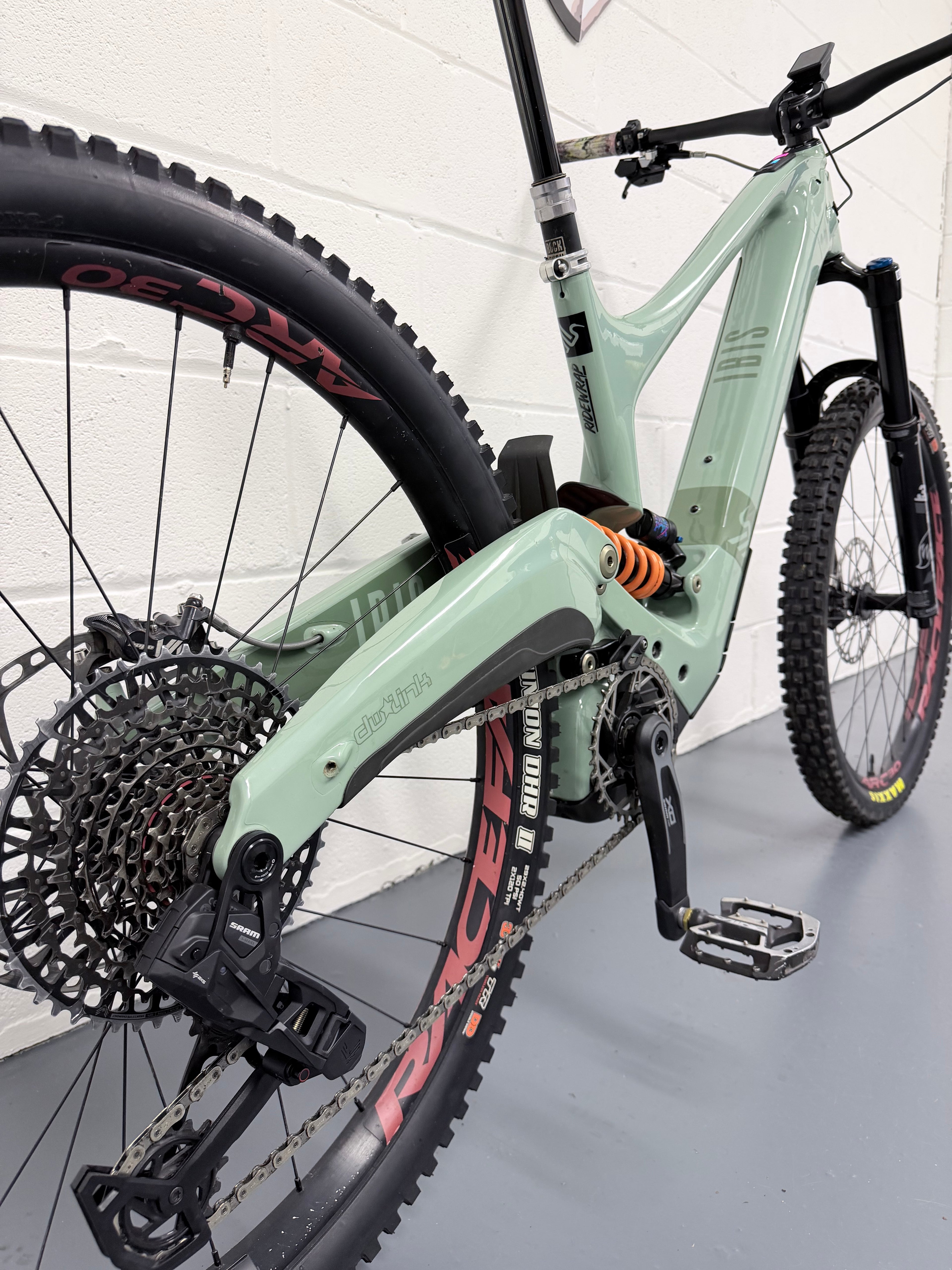 XL - 444 Miles - 2025 IBIS OSO 1.1 - UPGRADED Full Suspension Electric Mountain Bike - EMTB - MTB