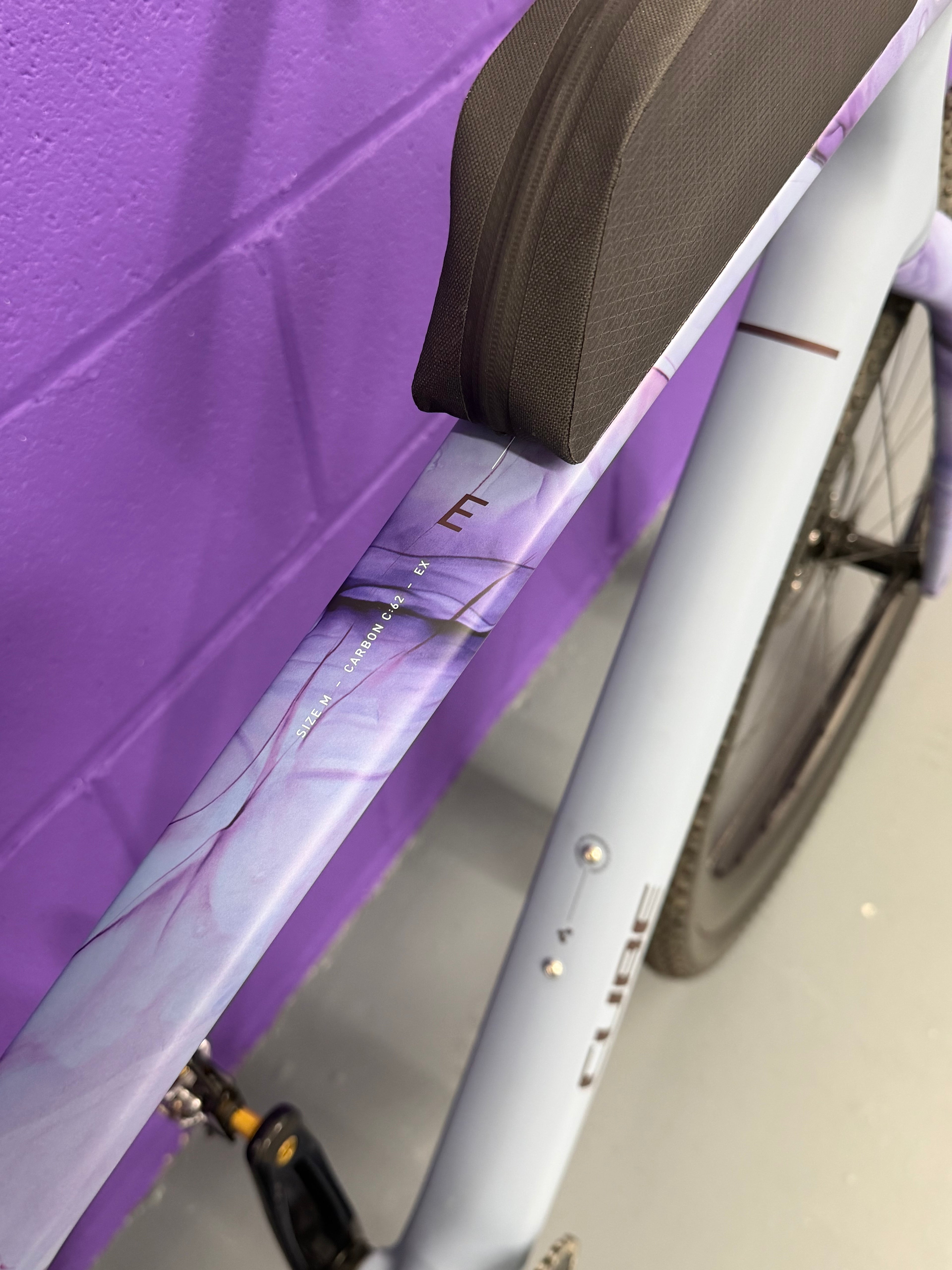 Medium - 2025 CUBE NUROAD C:62 EX CARBON - UPGRADED - GRAVEL BIKE