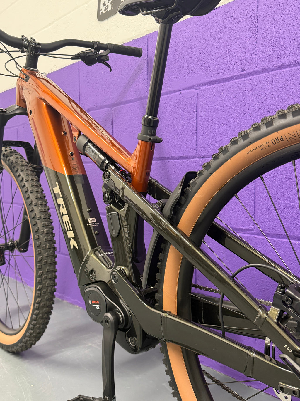 Medium / 2027 Trek Powerfly FS+ 4 - 12 MILES! / EMTB / E-BIKE / MTB