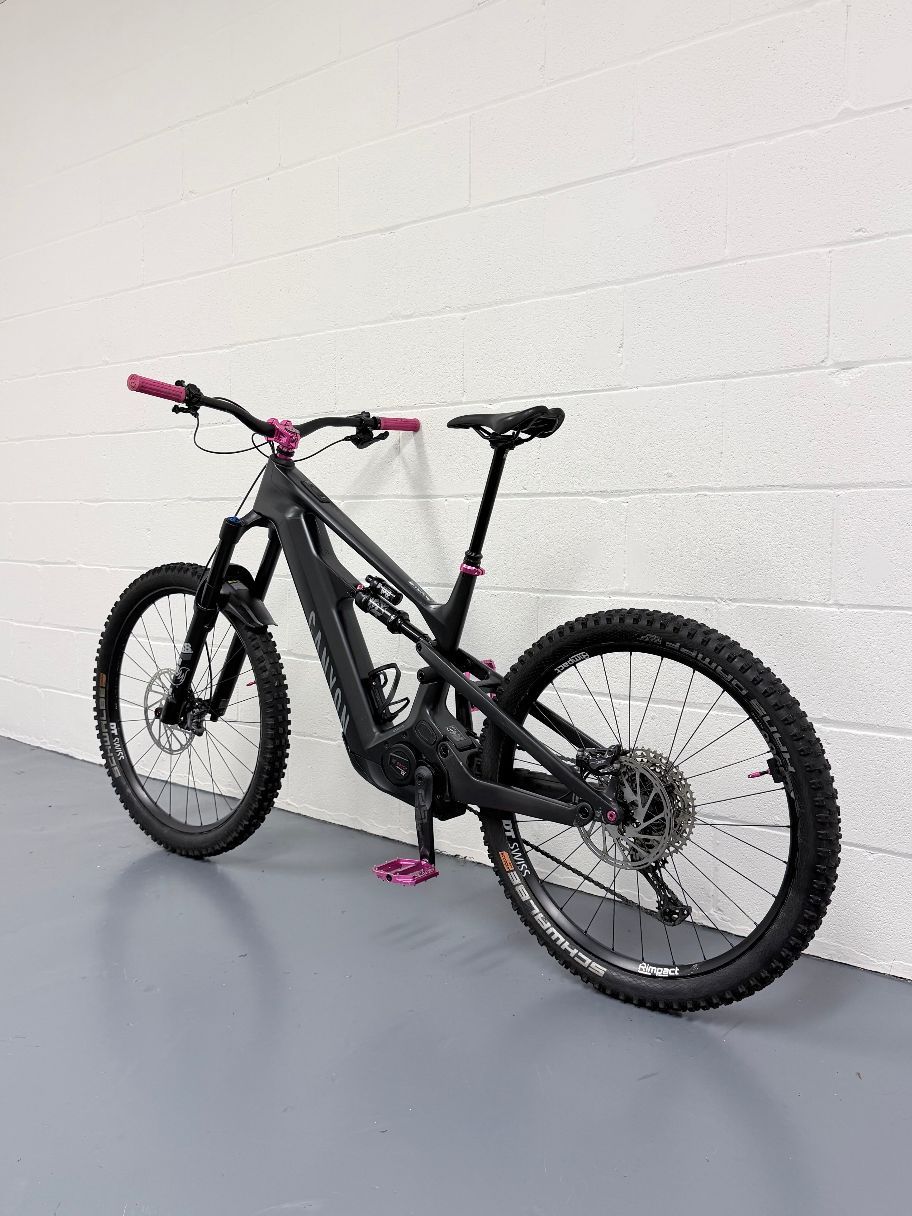 Large - 601 Miles - 2024 Canyon Strive: ON CFR Underdog
