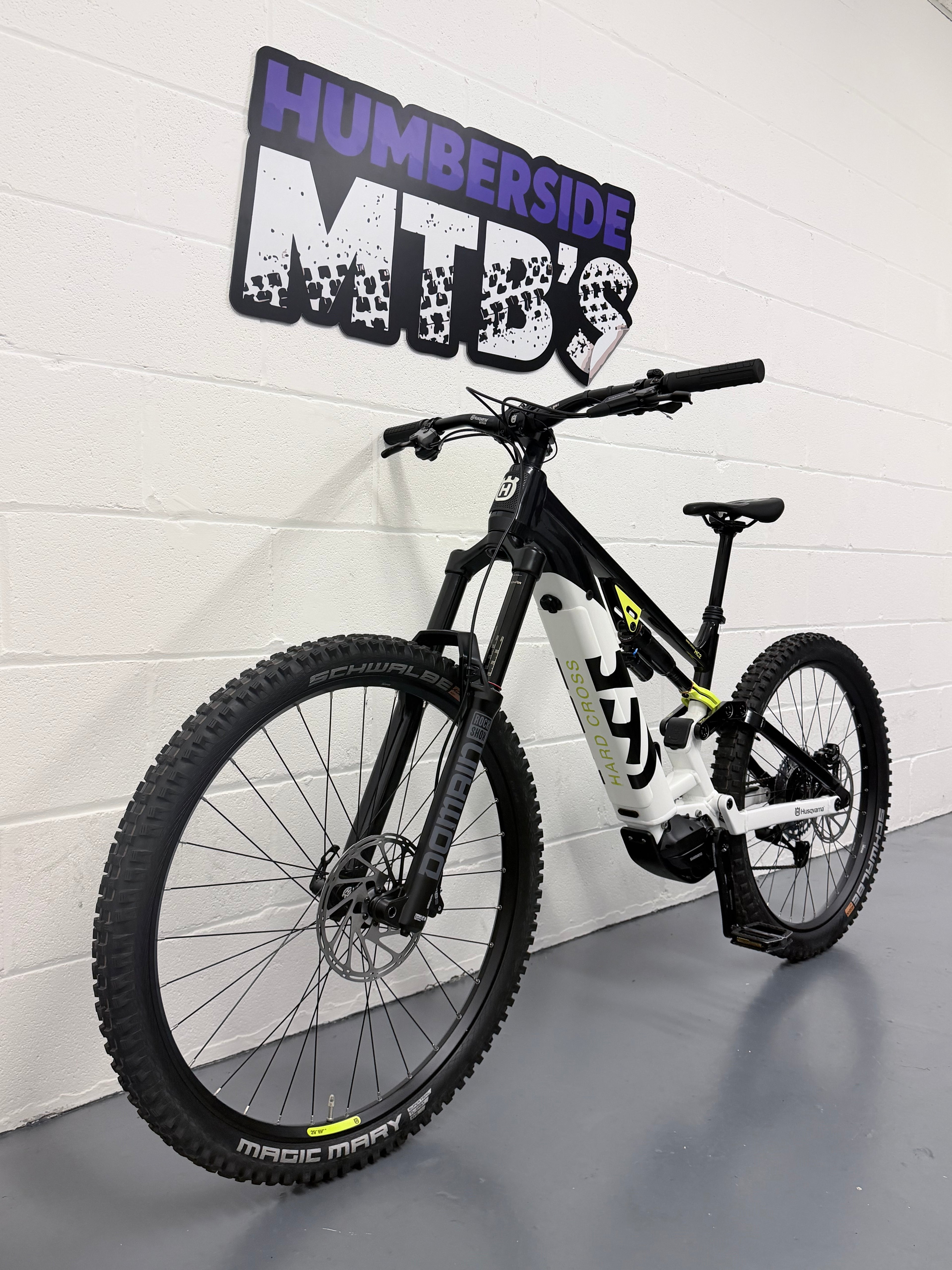 MEDIUM - 130 MILES! - HUSQVARNA HC2 FULL SUSPENSION ELECTRIC MOUNTAIN BIKE - EMTB - MTB