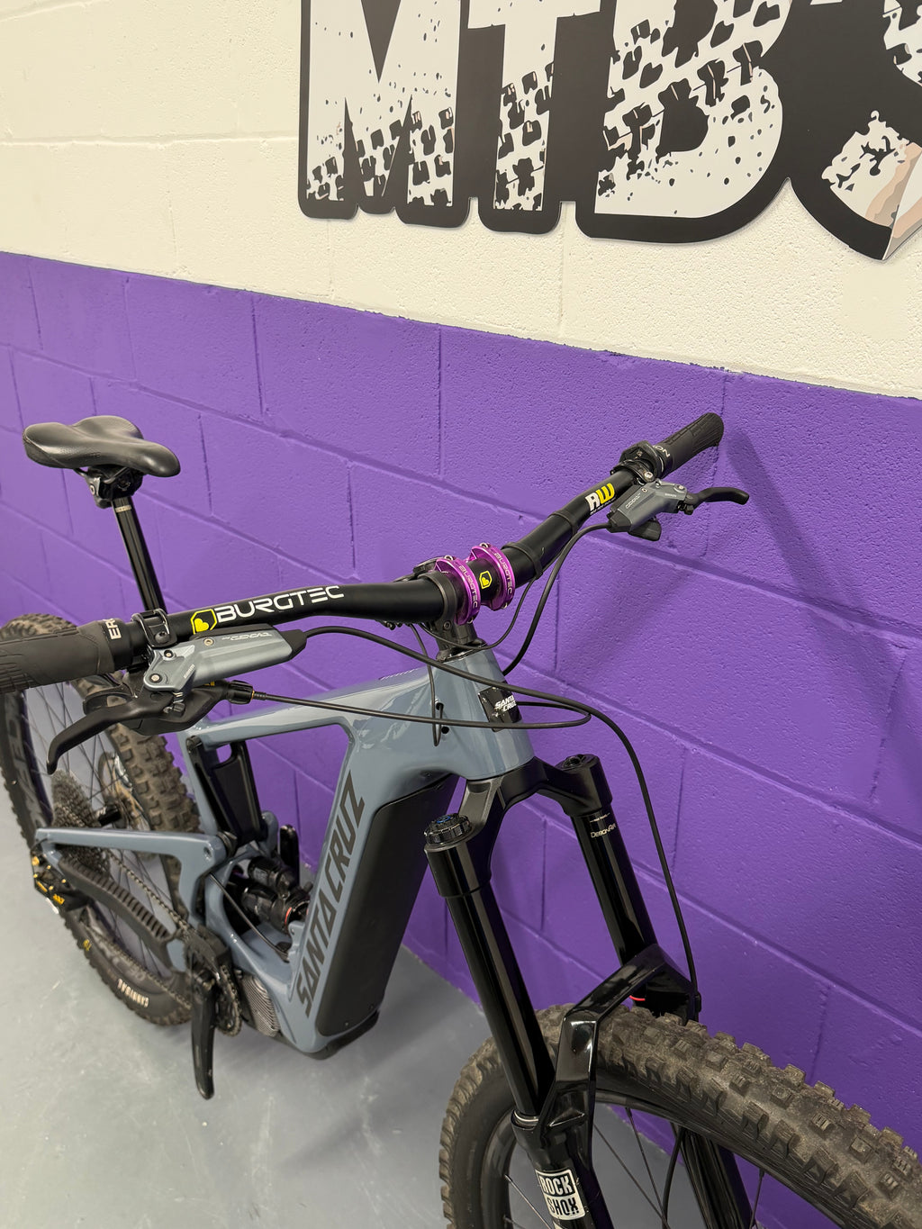Medium / 2023 Santa Cruz Heckler C MX Full Suspension Electric Mountain Bike / EMTB / MTB
