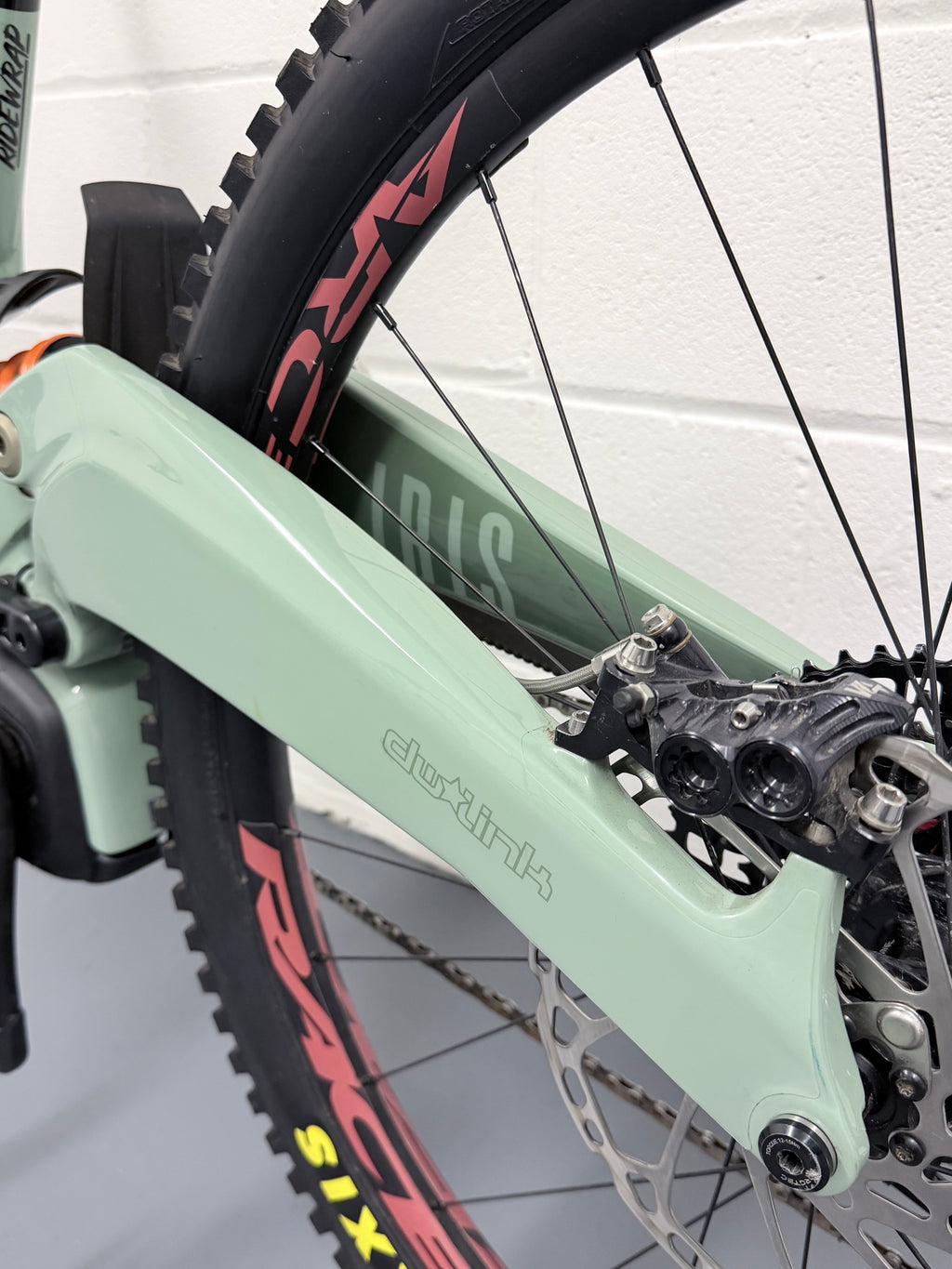 XL - 444 Miles - 2025 IBIS OSO 1.1 - UPGRADED Full Suspension Electric Mountain Bike - EMTB - MTB