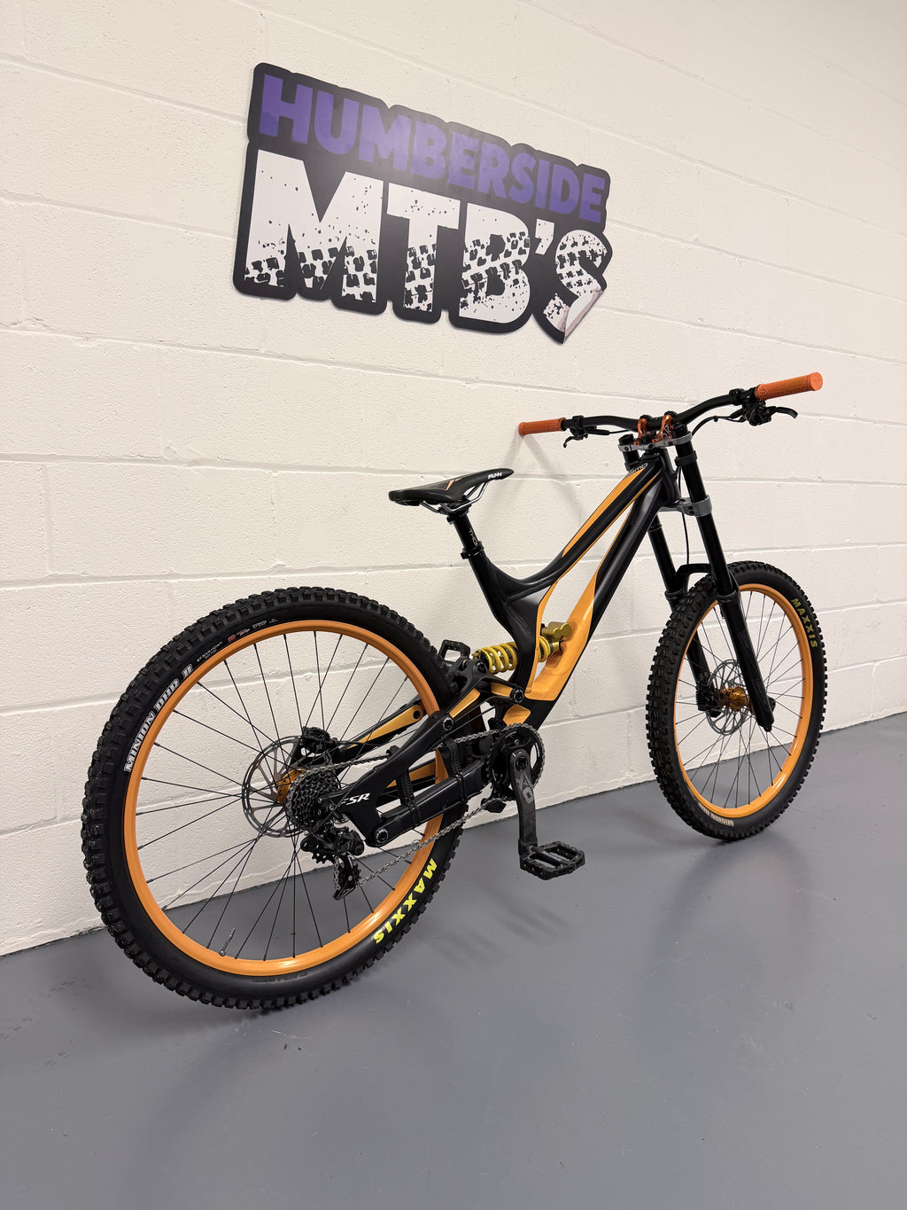 2017 Specialized Demo 8 Full Suspension Mountain Bike - MTB - DH