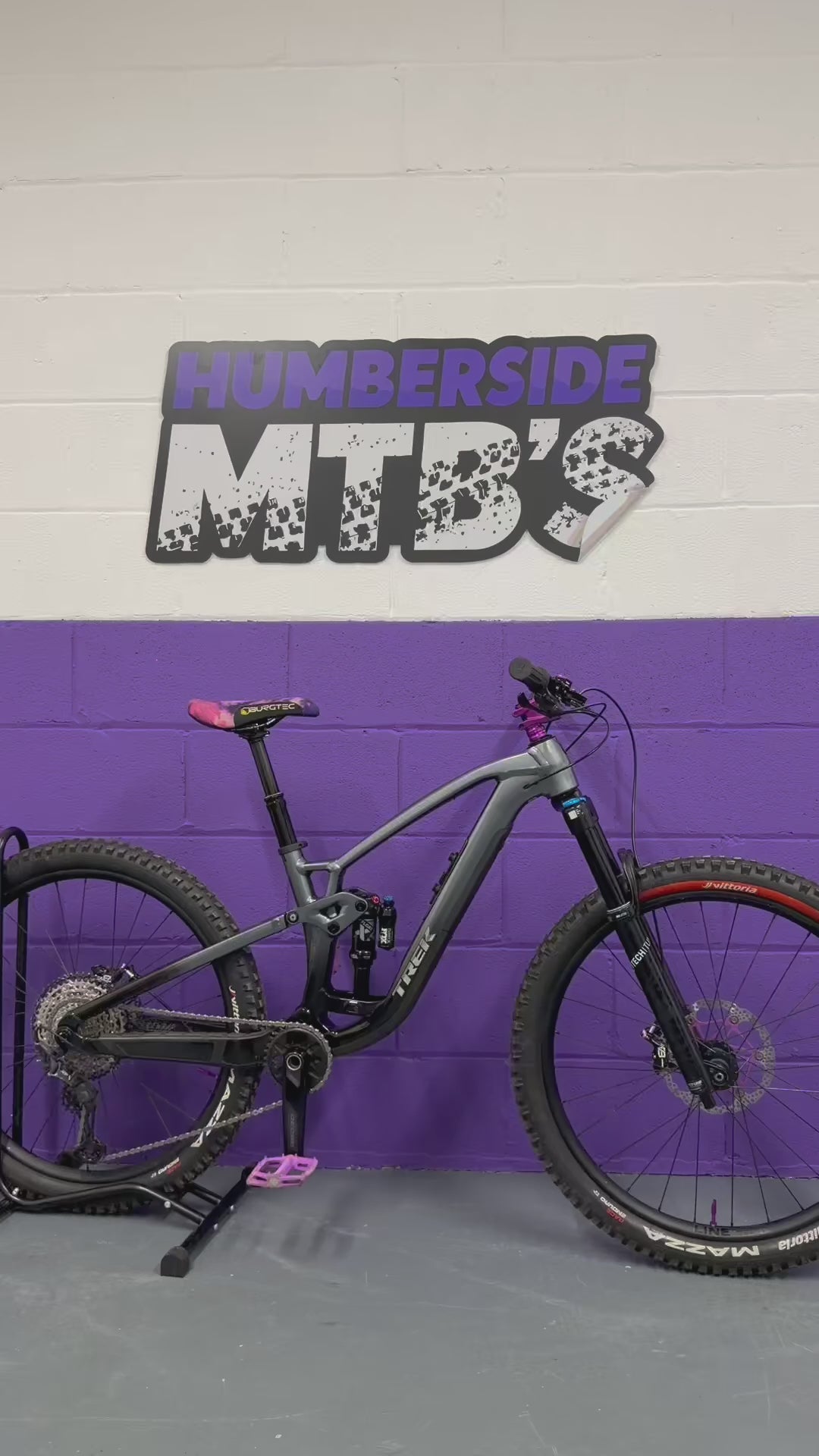 Small / 2023 Fuel EX 8 Gen 6 - UPGRADED Full Suspension Mountain Bike / MTB
